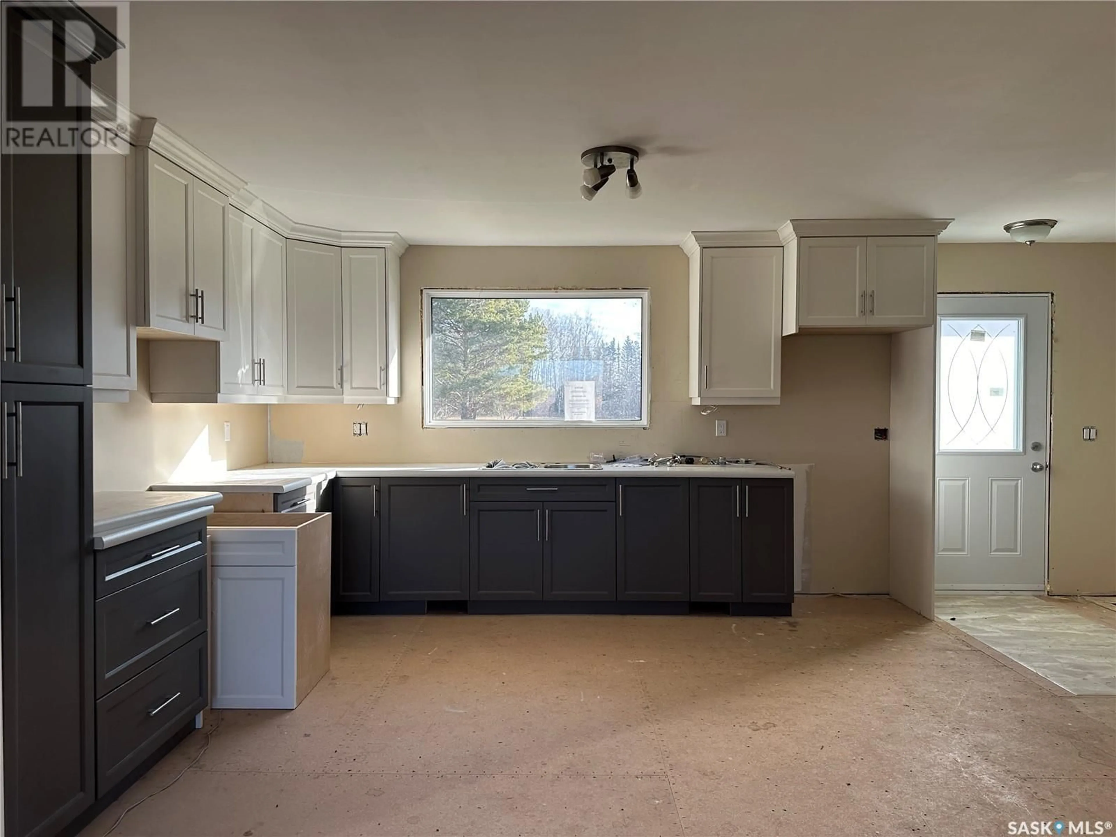 Open concept kitchen for 312 Main STREET, Lintlaw Saskatchewan S0A2H0