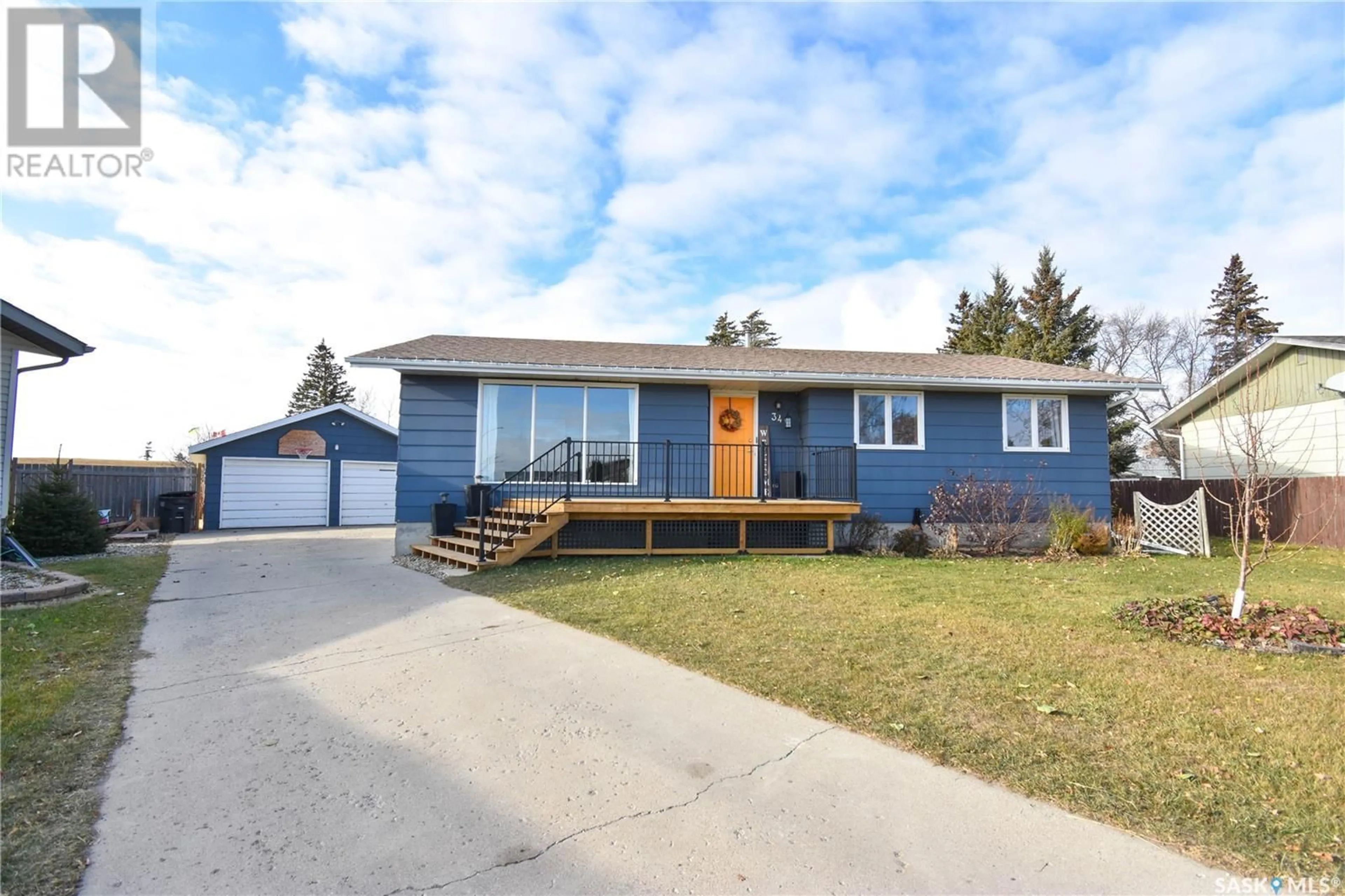 Frontside or backside of a home, cottage for 34 Howard CRESCENT, Lanigan Saskatchewan S0K2M0