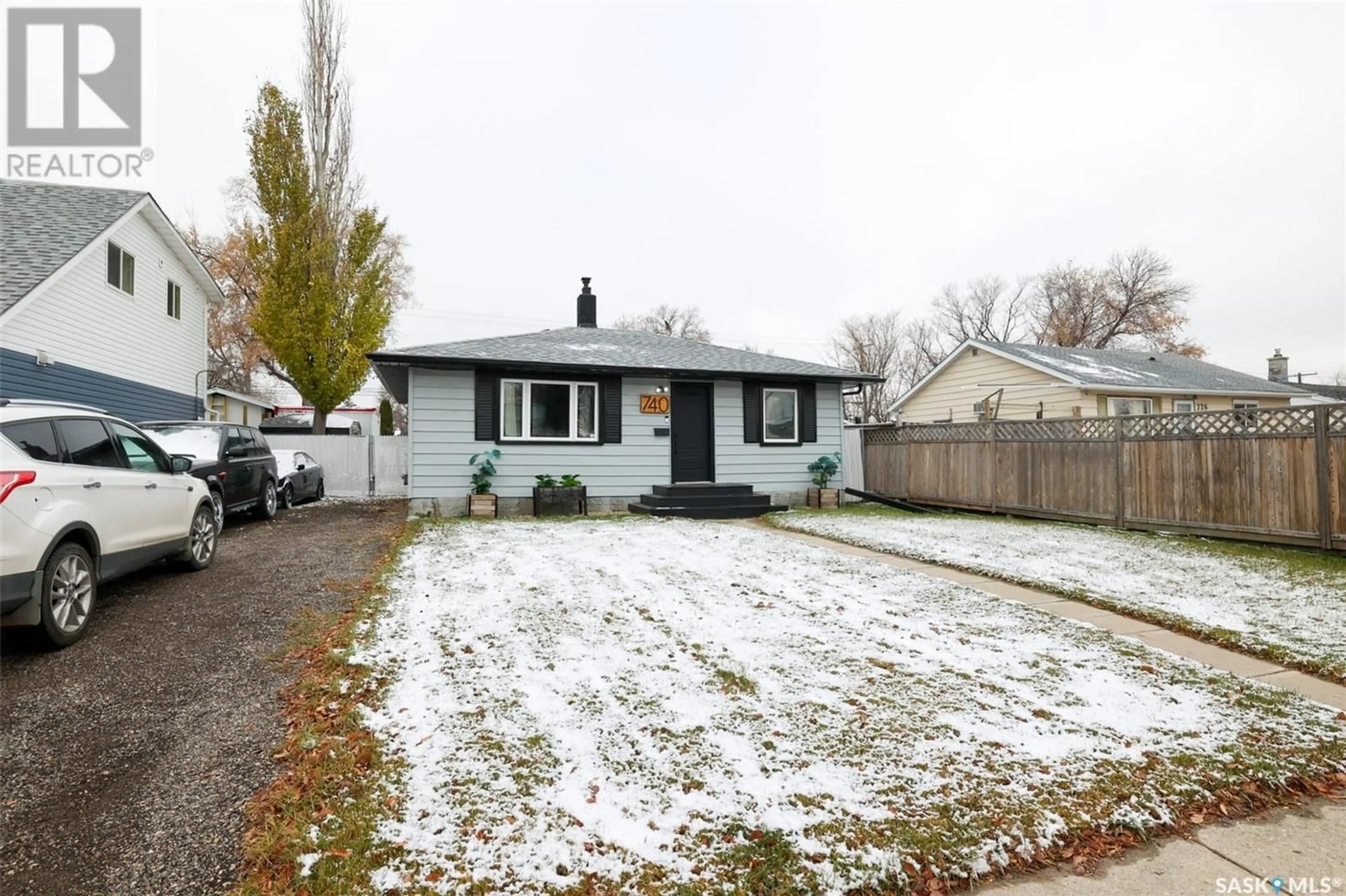 Frontside or backside of a home, cottage for 740 Rae STREET, Regina Saskatchewan S4T2A9