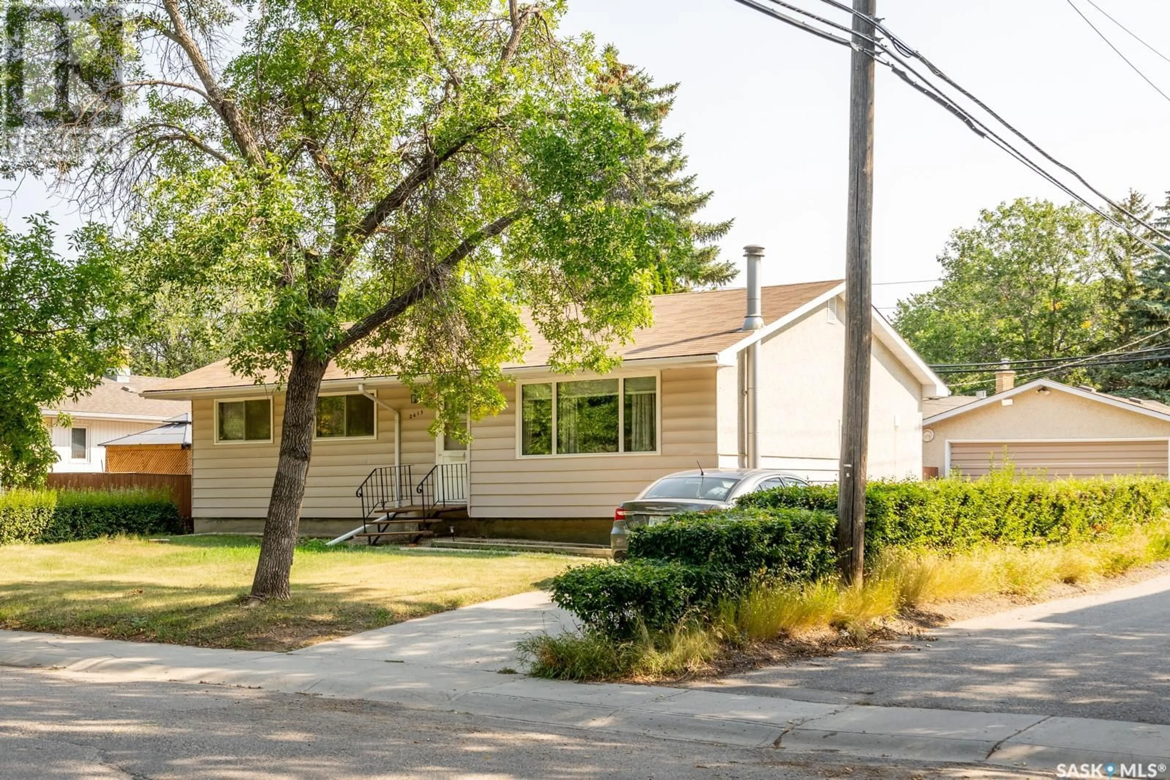 A pic from exterior of the house or condo, cottage for 2615 Lacon STREET, Regina Saskatchewan S4N1A6