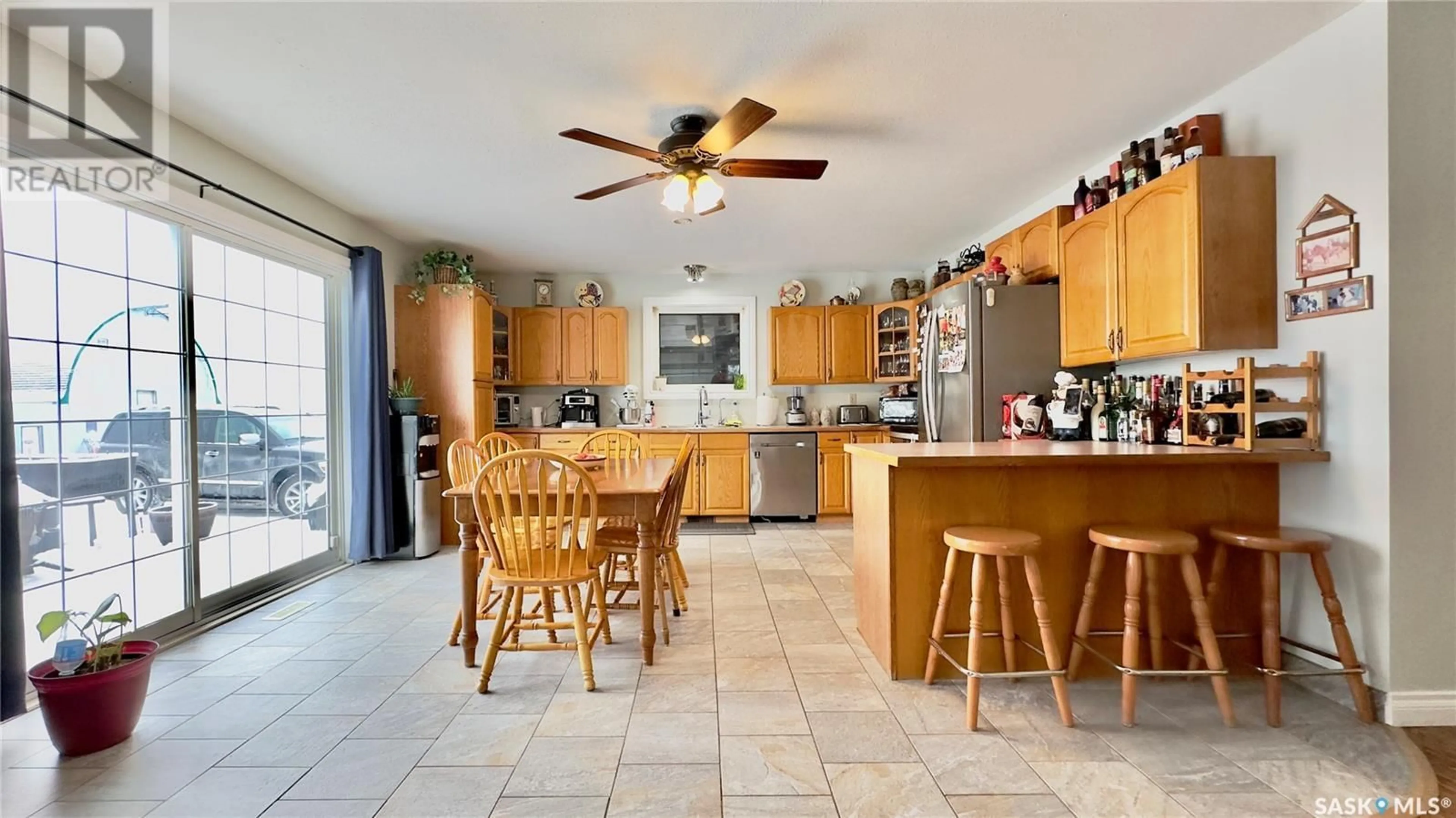 Open concept kitchen for RM of Stanley Acreage, Melville Saskatchewan S0A2P0