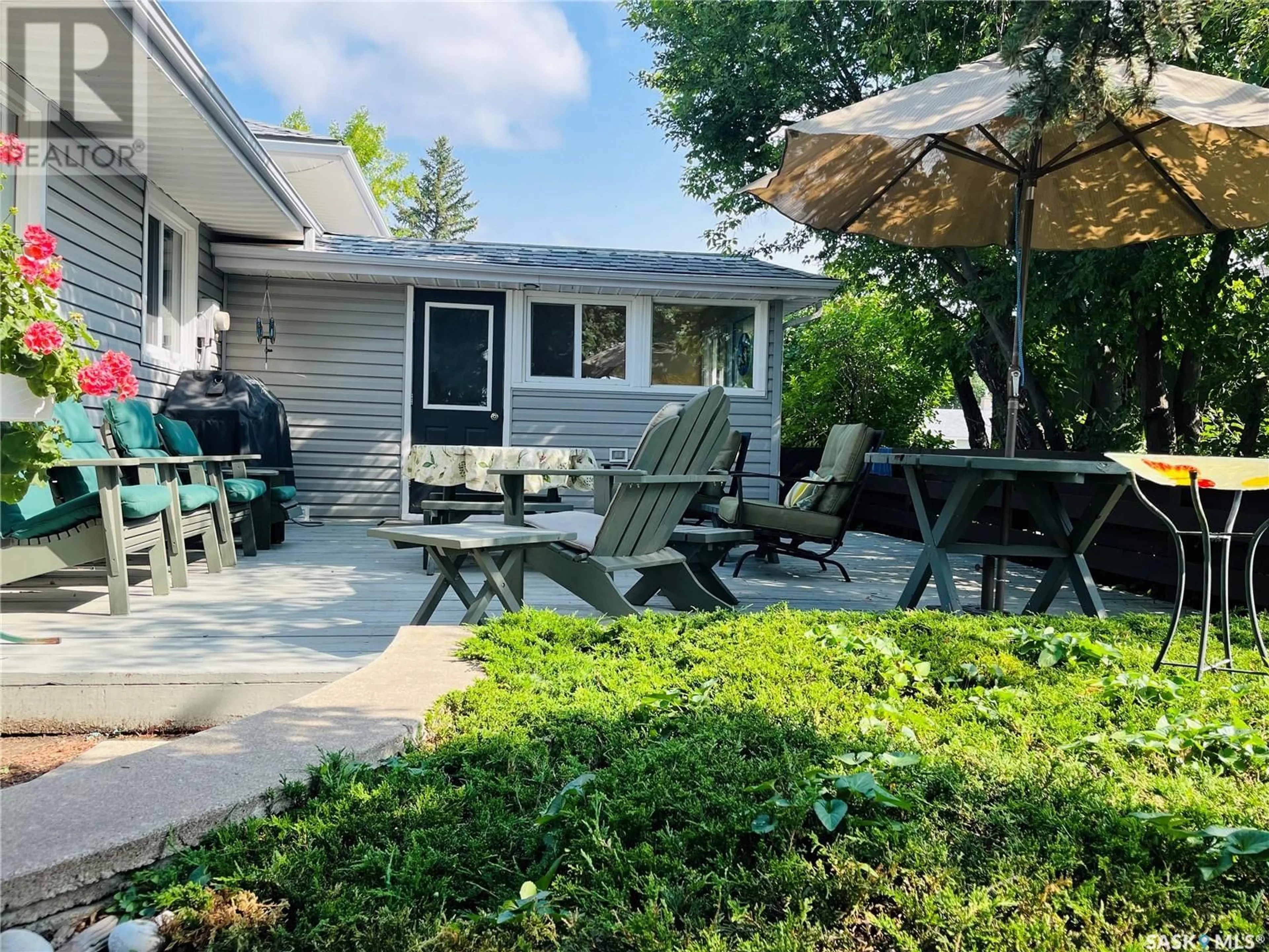 Patio, cottage for 604 North Hill DRIVE, Swift Current Saskatchewan S9H1X2