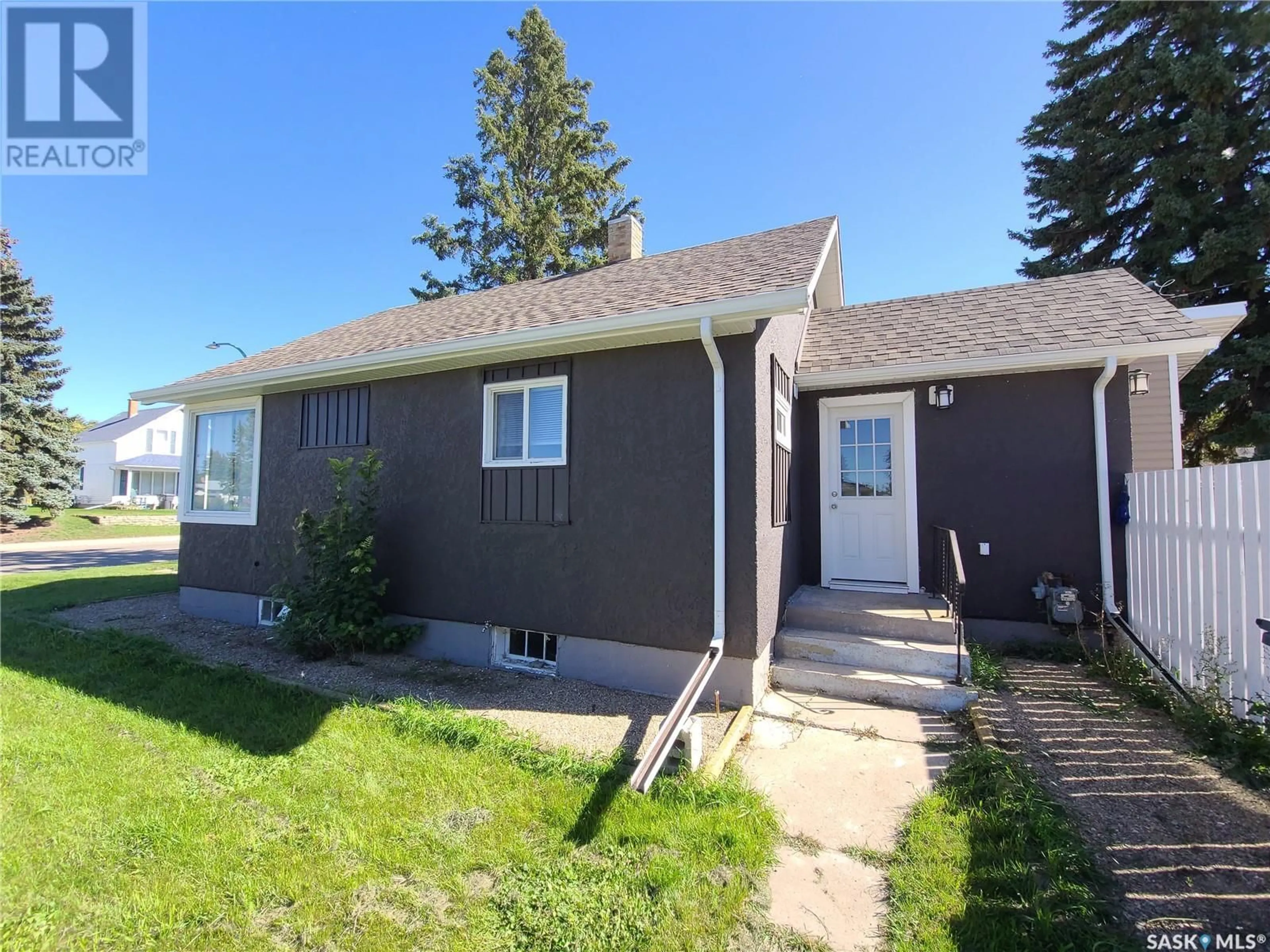 Frontside or backside of a home, cottage for 373 7th AVENUE W, Melville Saskatchewan S0A2P0