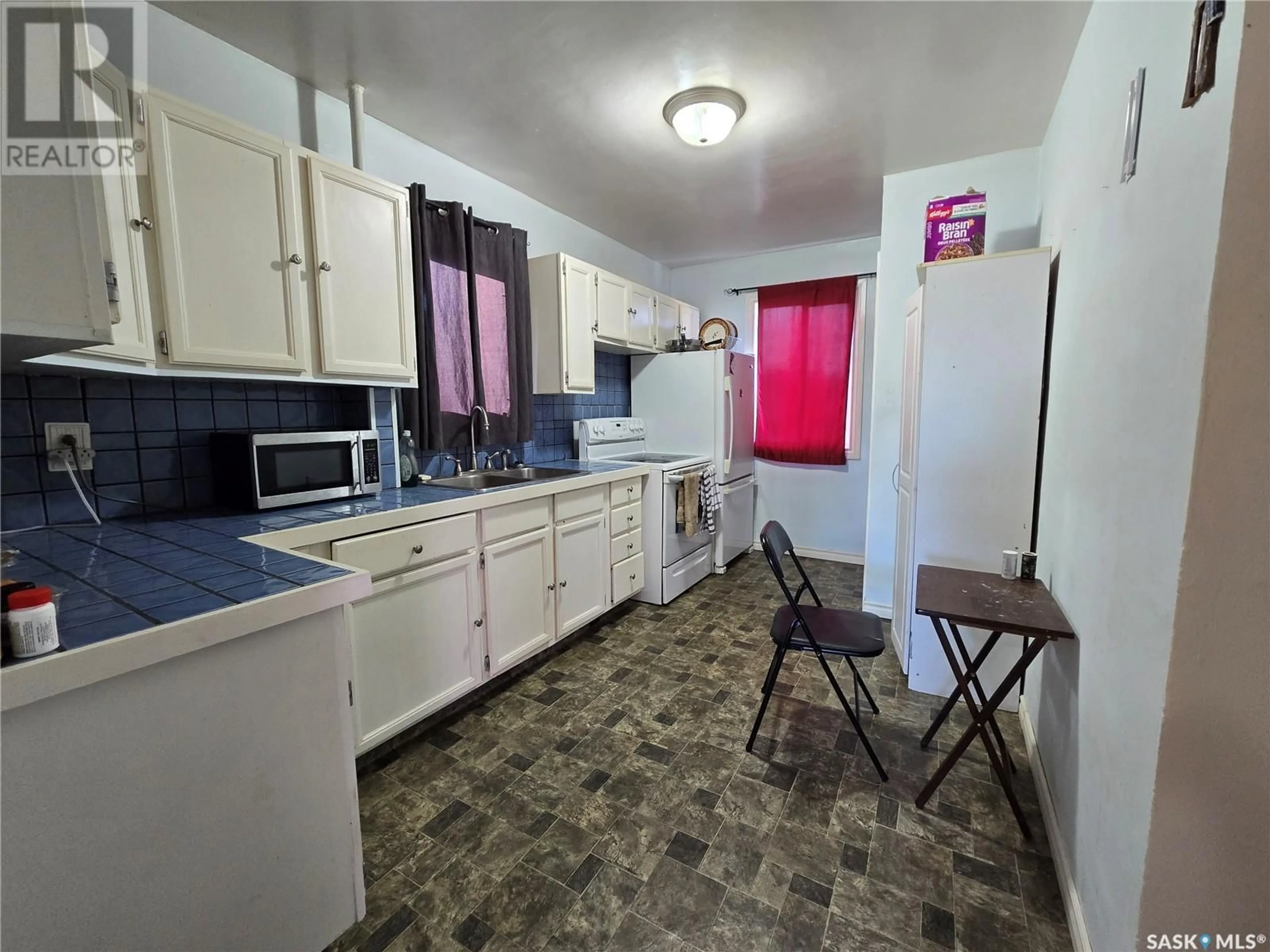 Standard kitchen, unknown floor, cottage for 1411 110th STREET, North Battleford Saskatchewan S9A2J3