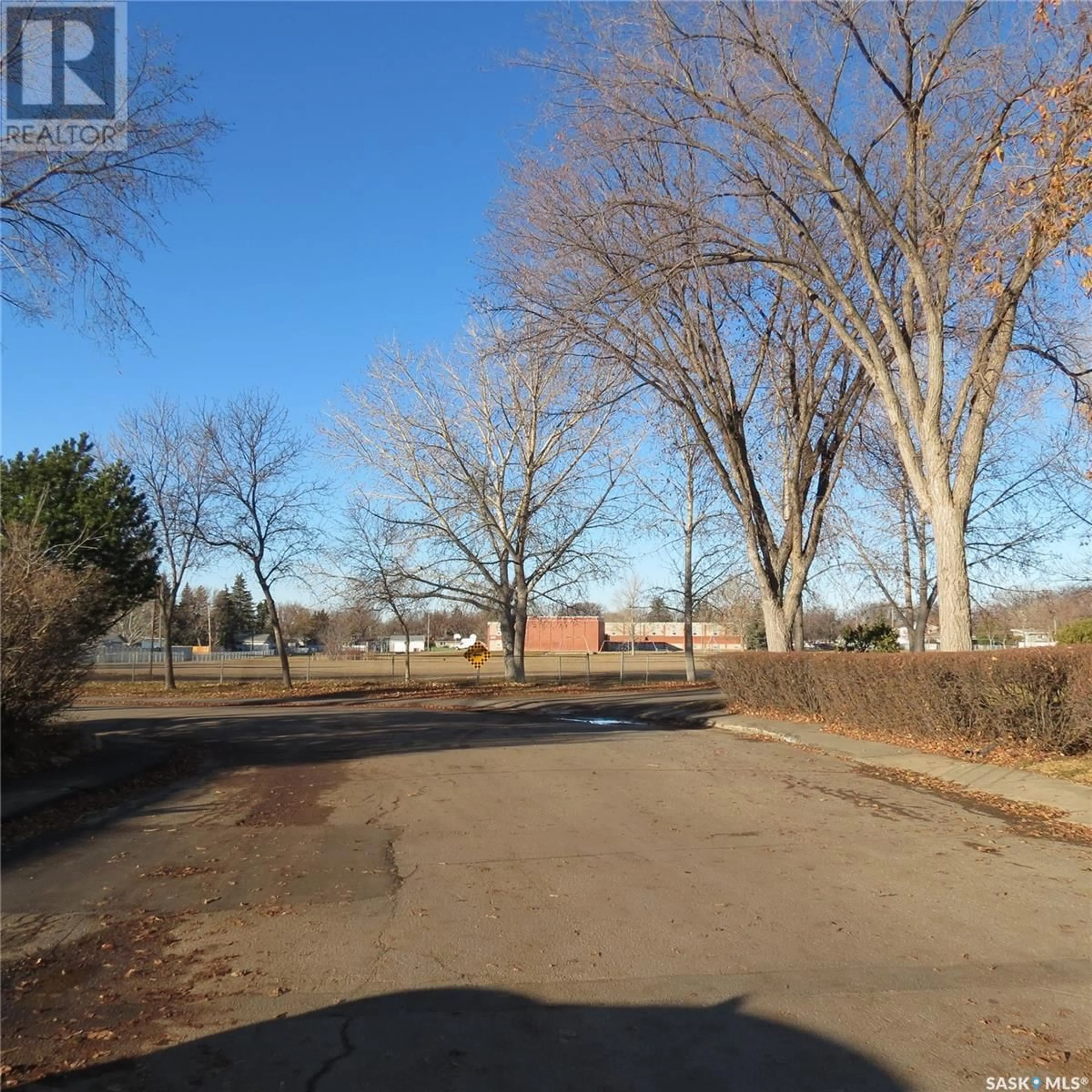 A pic from exterior of the house or condo, the street view for 2815 3rd AVENUE N, Regina Saskatchewan S4R0W4