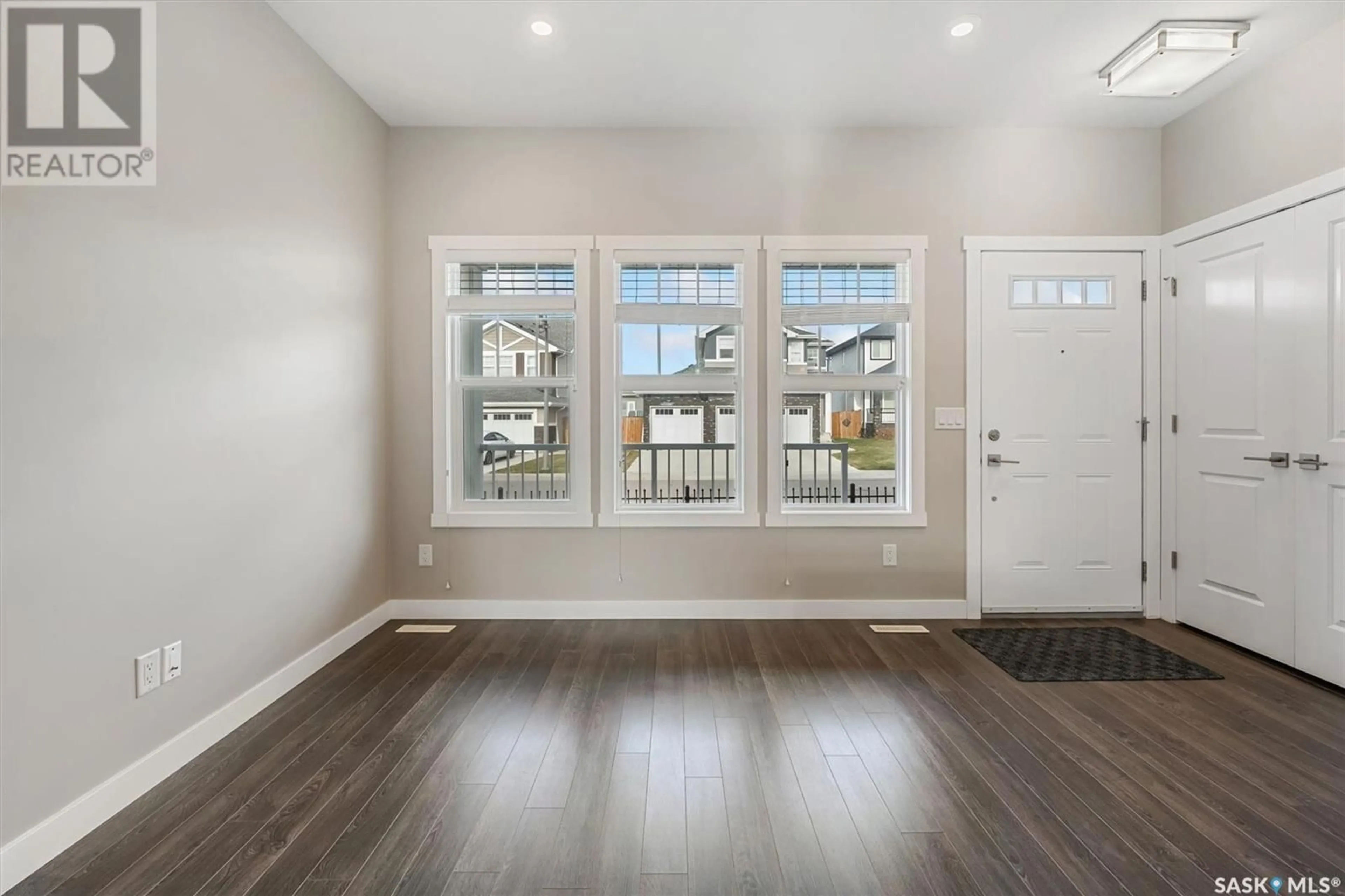 Indoor entryway, wood floors for 1113 Kolynchuk LINK, Saskatoon Saskatchewan S7T0X5