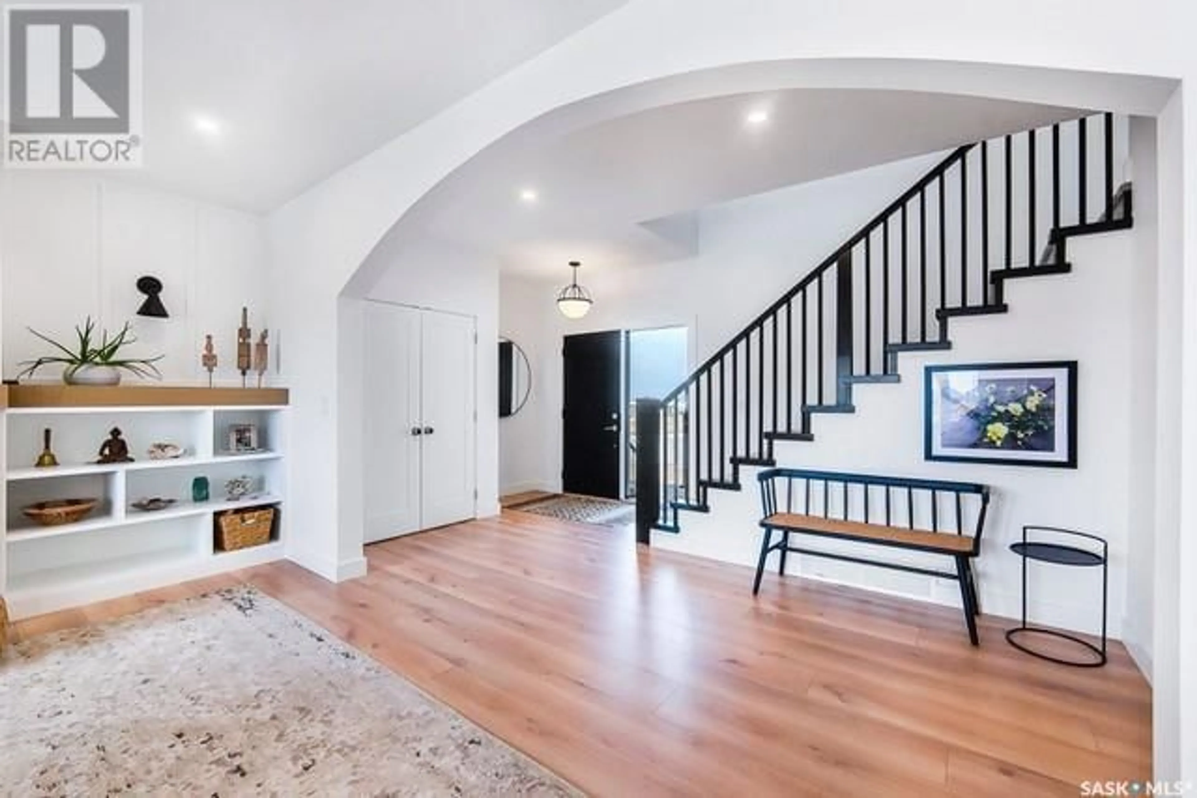 Indoor entryway, wood floors for 613 Weir CRESCENT, Warman Saskatchewan S0K4S4