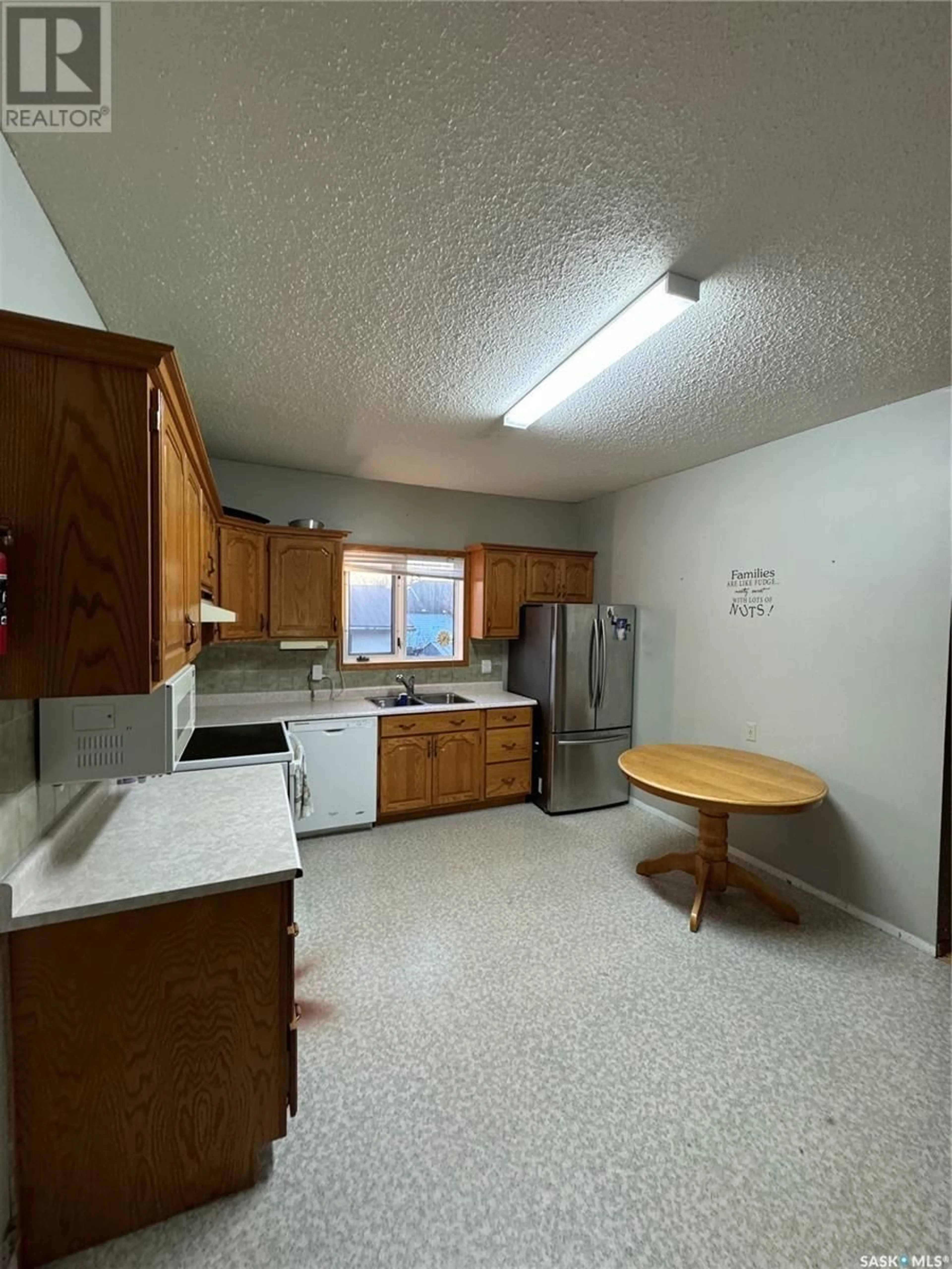 Standard kitchen, unknown floor, cottage for 202 Hudson STREET, Hudson Bay Saskatchewan S0E0Y0