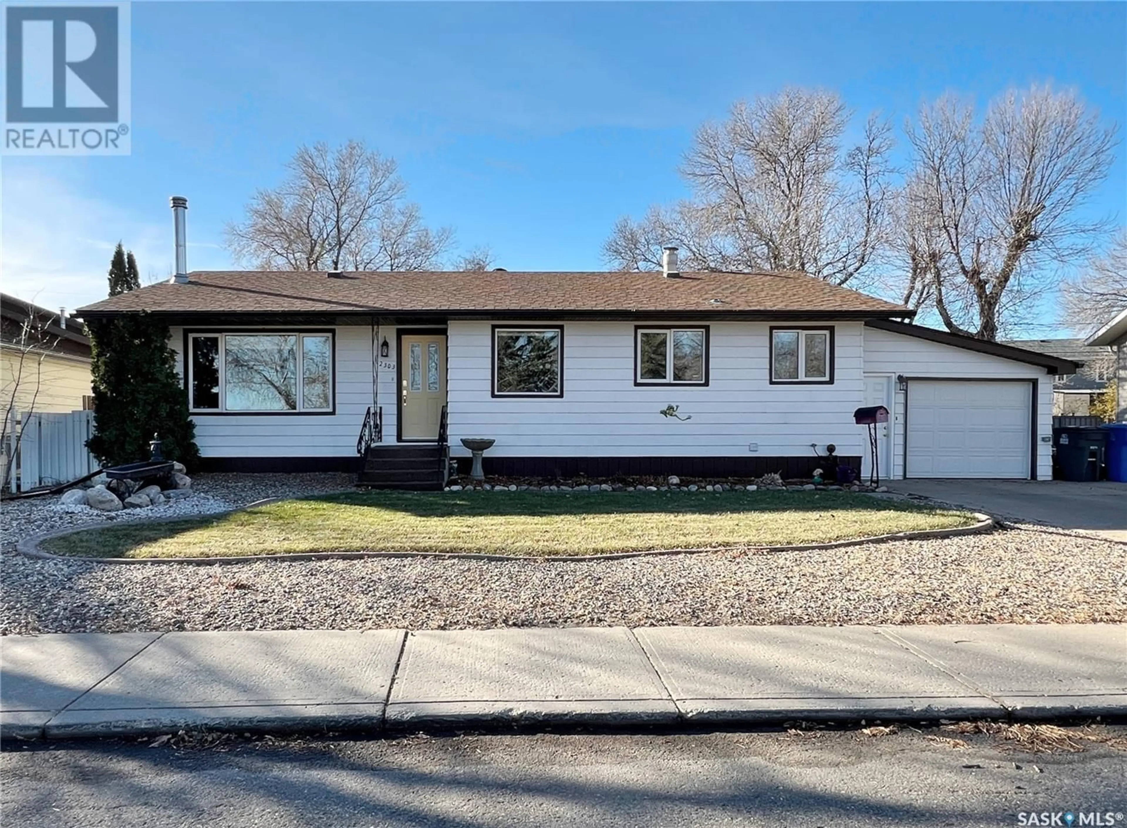 Frontside or backside of a home, cottage for 2303 Victory ROAD, Estevan Saskatchewan S4A1Y3