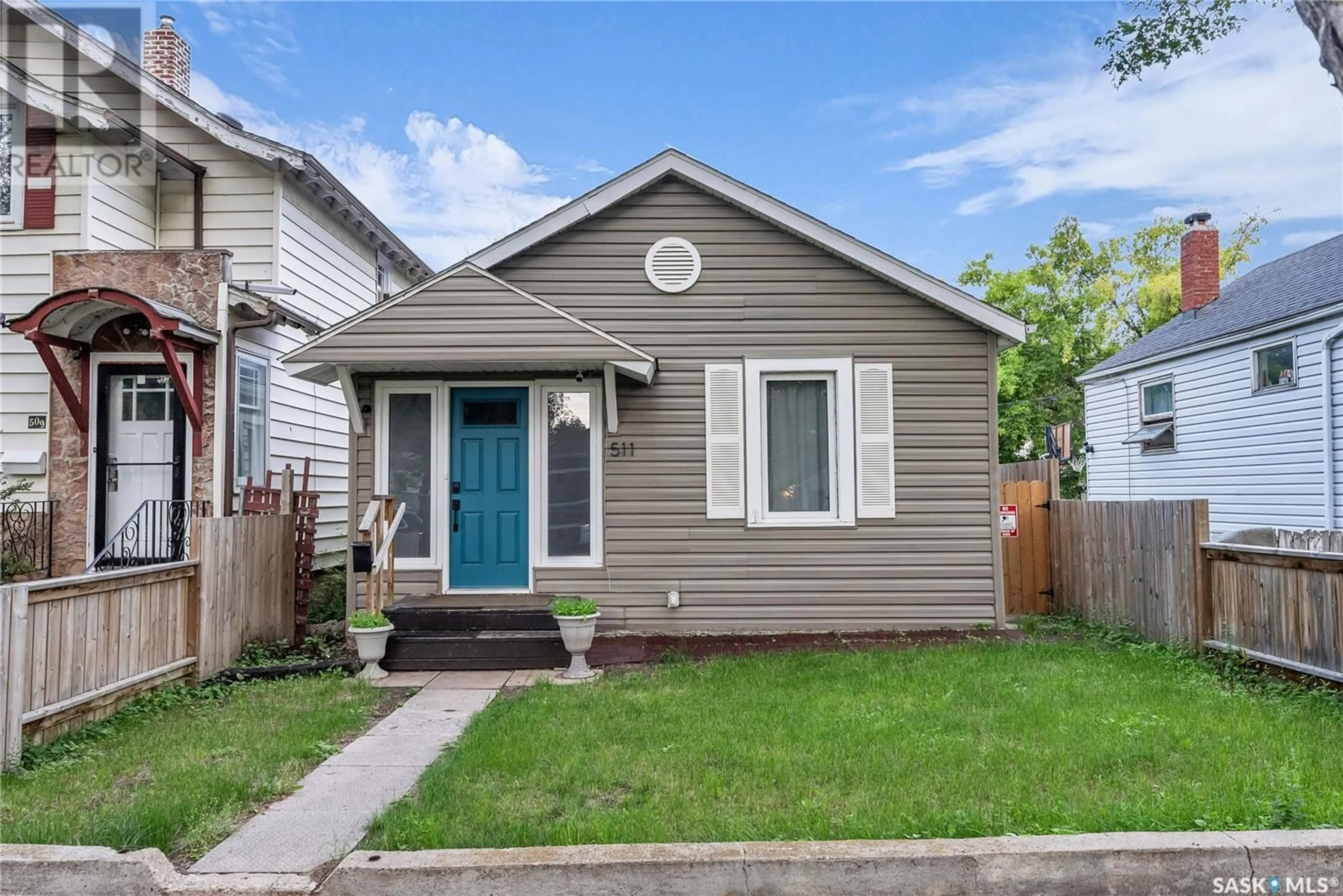 Frontside or backside of a home, cottage for 511 I AVENUE N, Saskatoon Saskatchewan S7L2G9