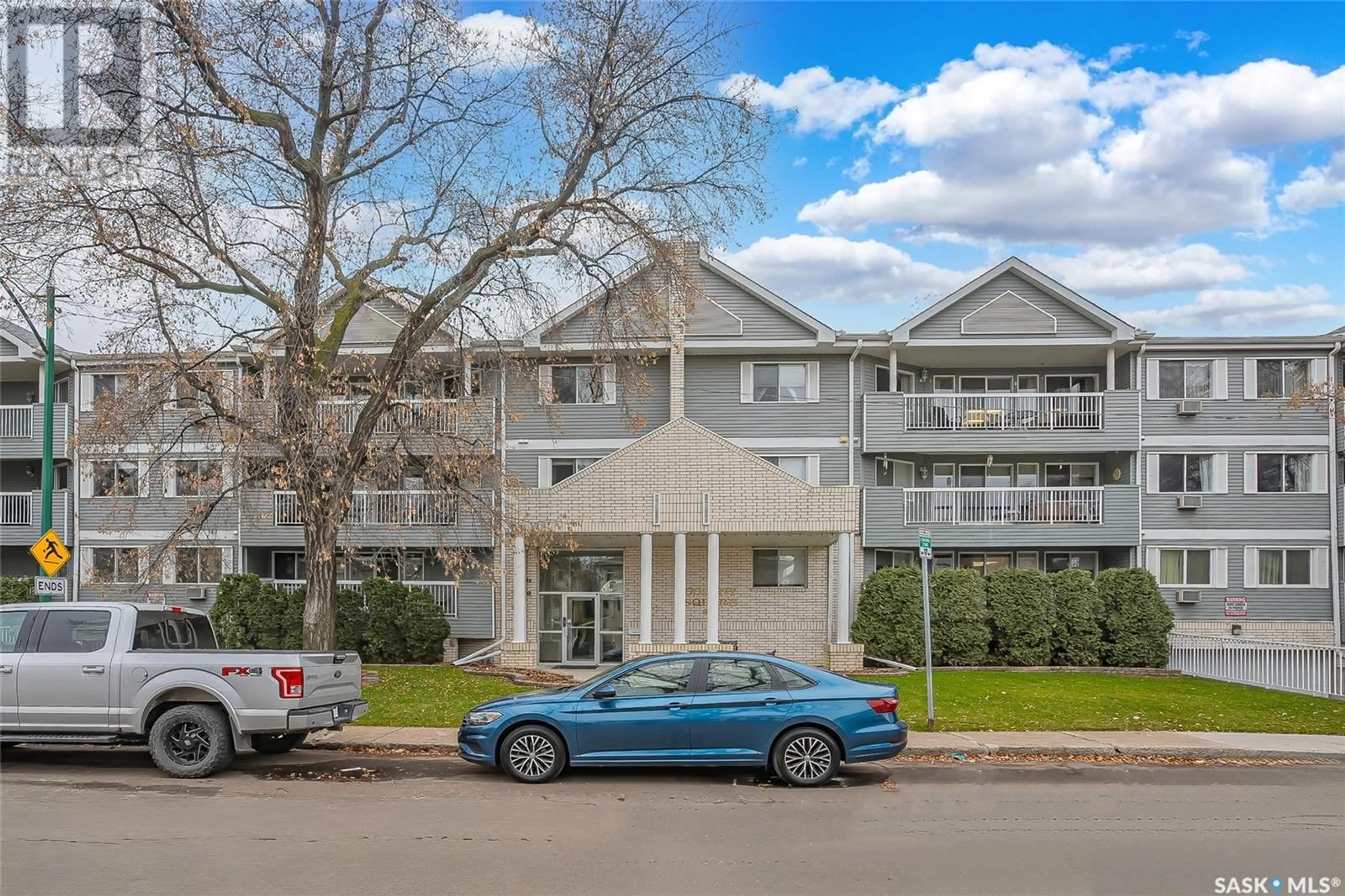 A pic from exterior of the house or condo, the front or back of building for 105 910 9th STREET E, Saskatoon Saskatchewan S7N0N1