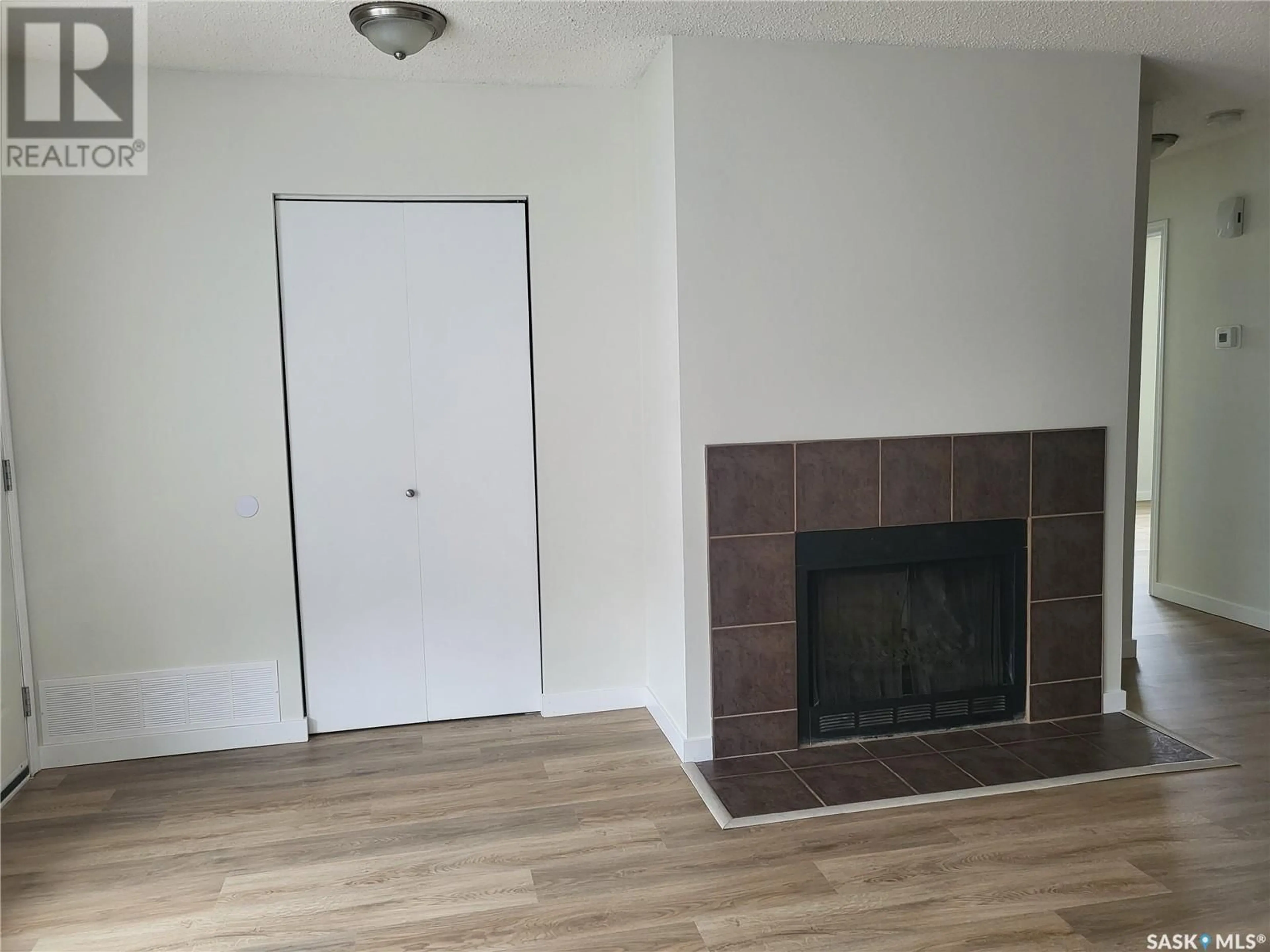 A pic of a room, wood floors for 207 517 Albert STREET, Estevan Saskatchewan S4A2E3