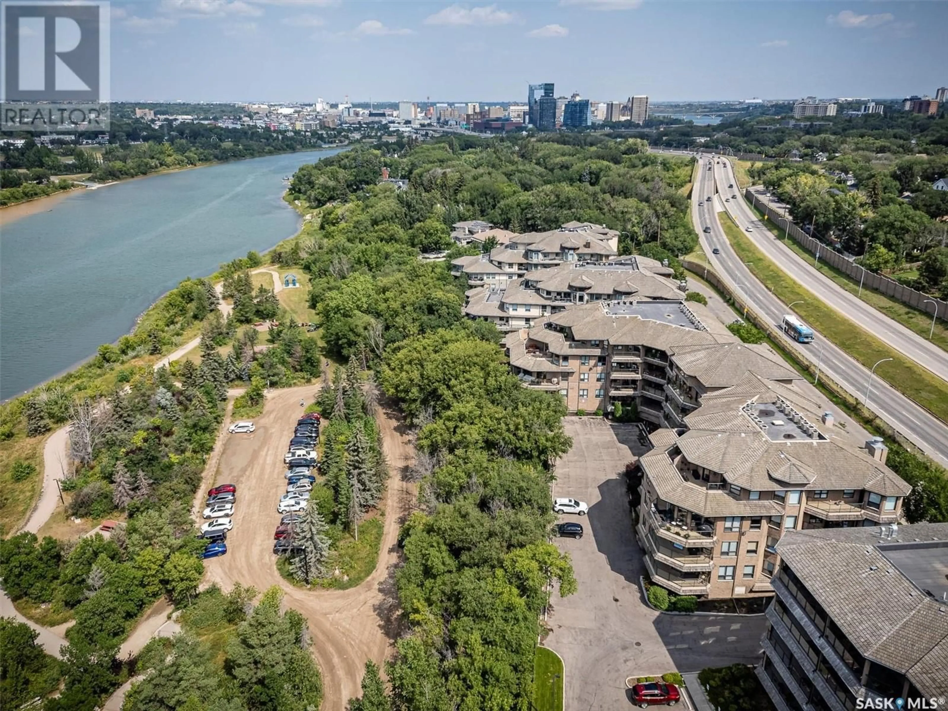 A pic from exterior of the house or condo, the view of lake or river for 131 623 Saskatchewan CRESCENT W, Saskatoon Saskatchewan S7M0A5