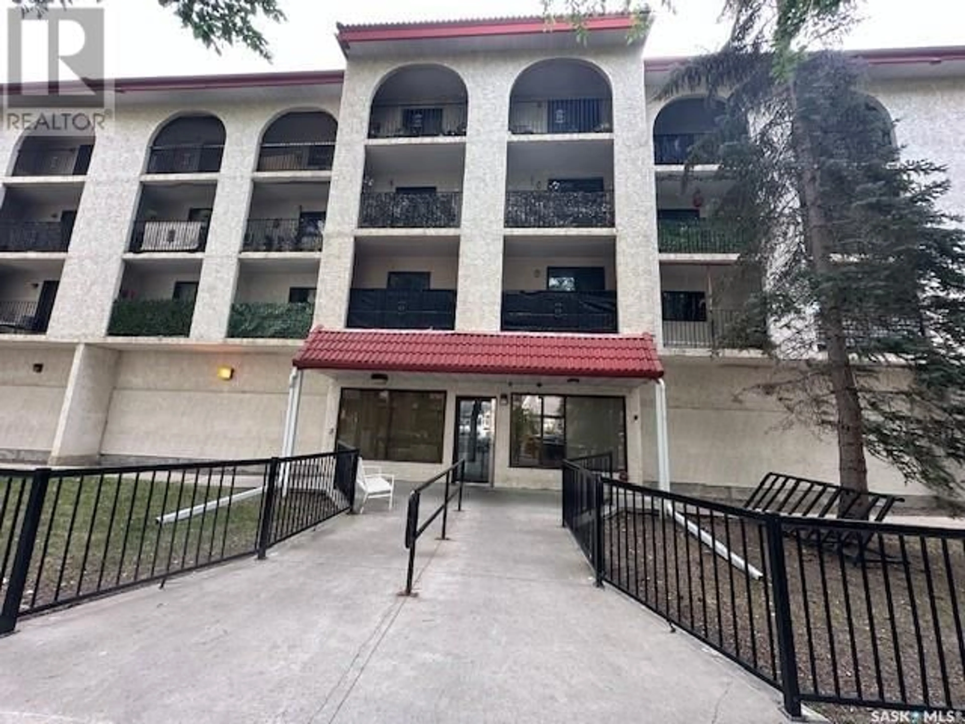 A pic from exterior of the house or condo, the front or back of building for 212 2125 Osler STREET, Regina Saskatchewan S4P4G9