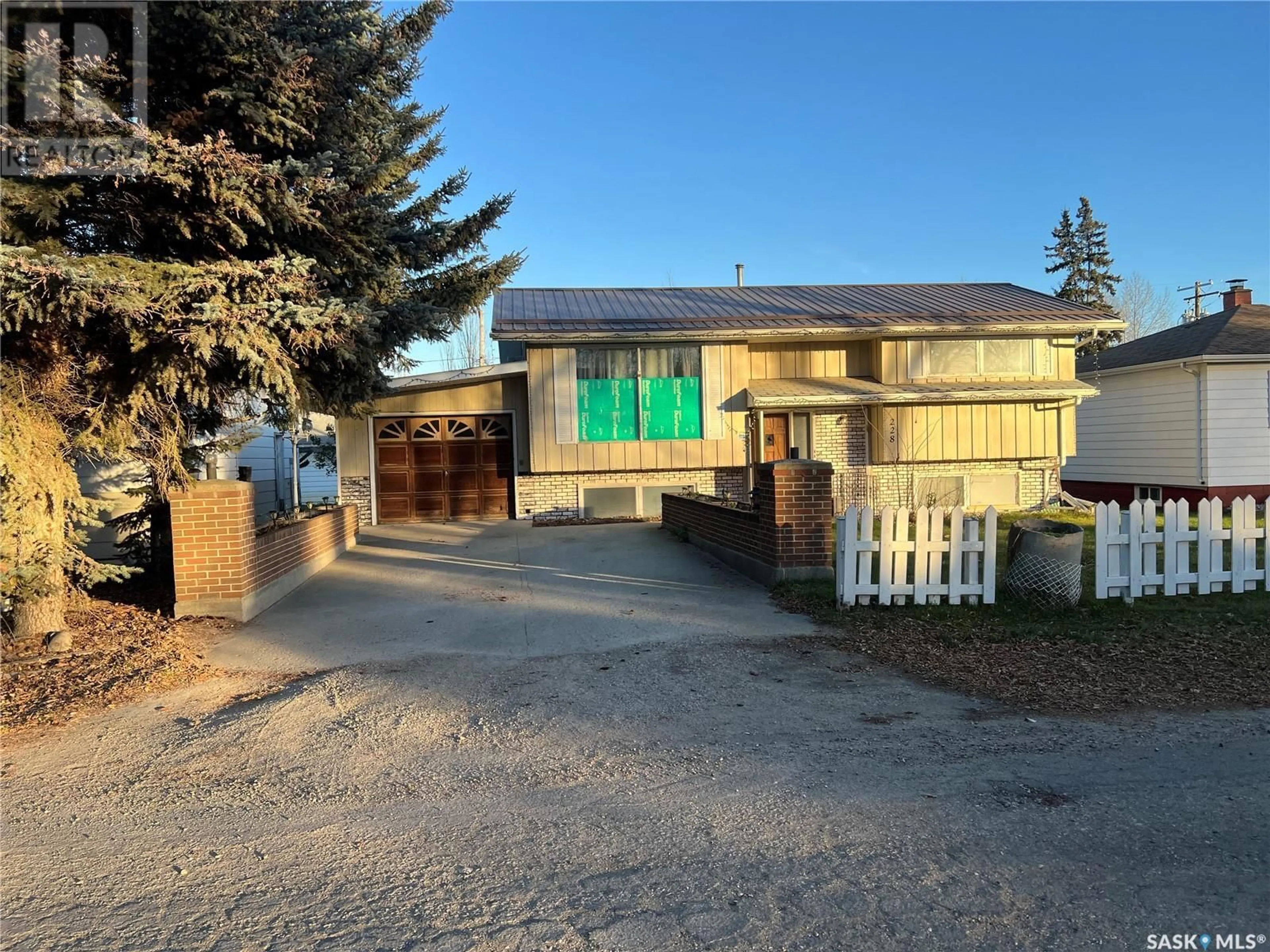 Frontside or backside of a home, cottage for 228 Katherine AVENUE N, Porcupine Plain Saskatchewan S0E1H0