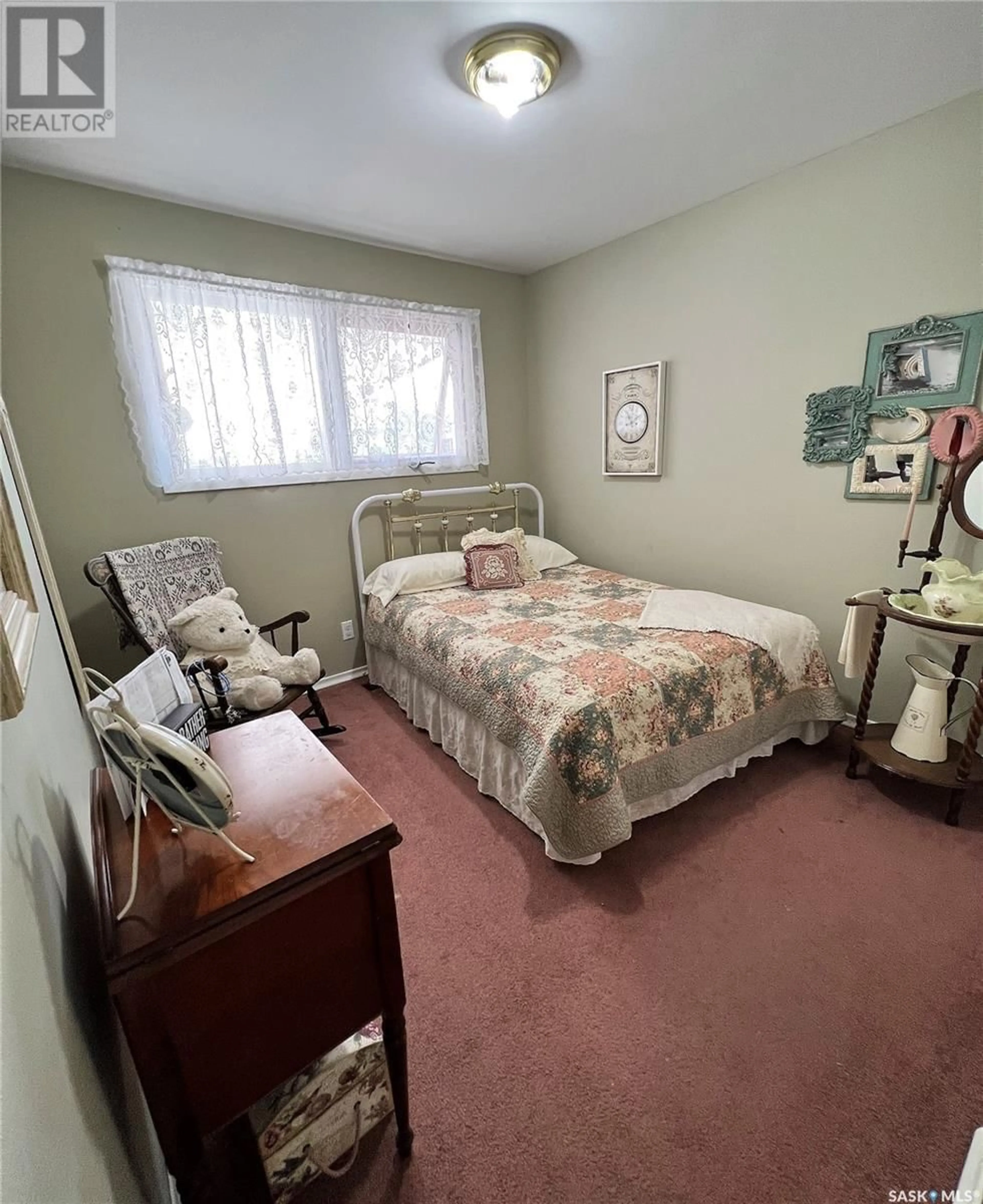 Bedroom with bed, unknown for 231 18TH AVENUE, Swift Current Saskatchewan S9H2Y2