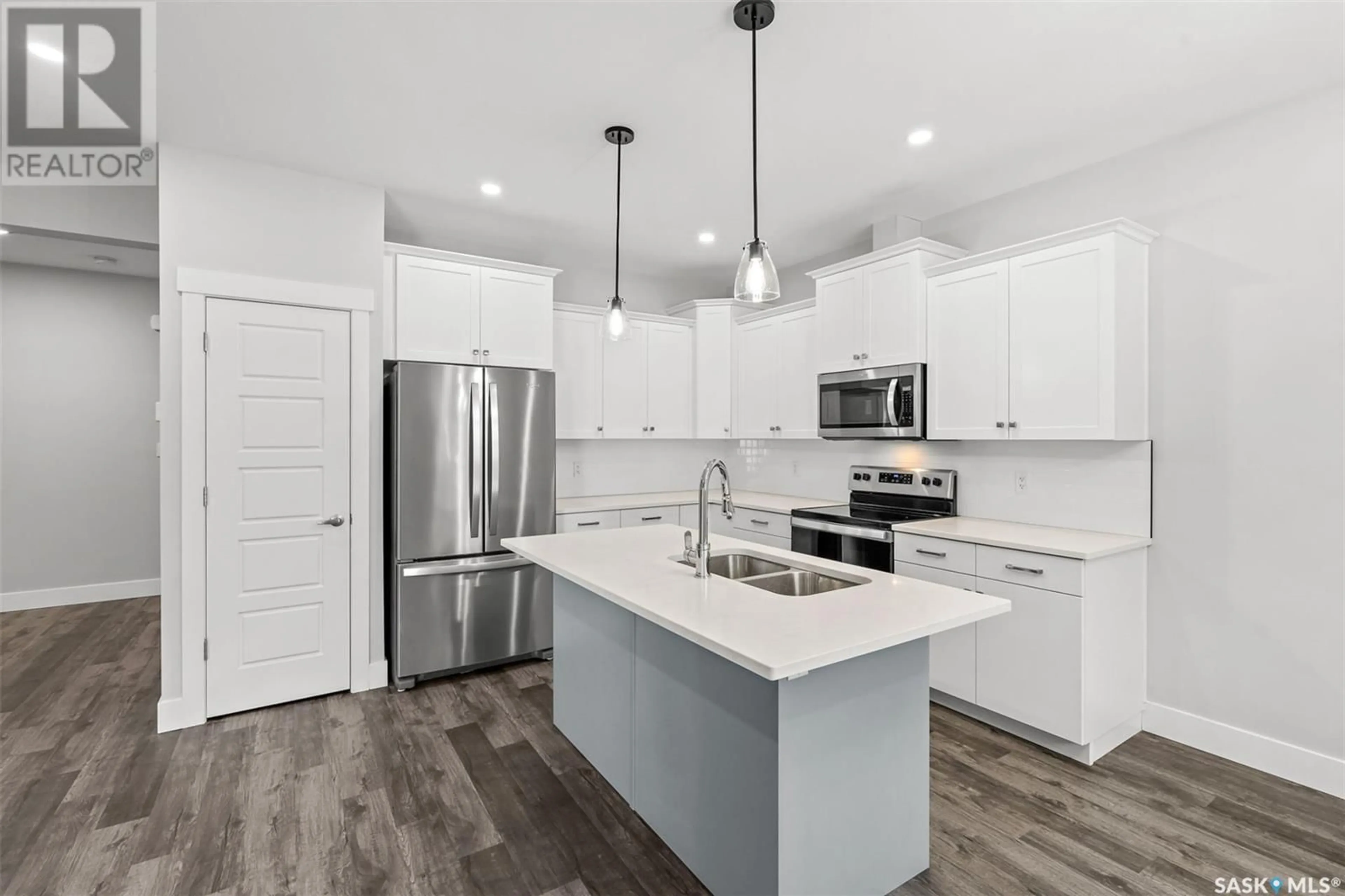 Open concept kitchen for 71 900 St Andrews LANE, Warman Saskatchewan S0K4S4