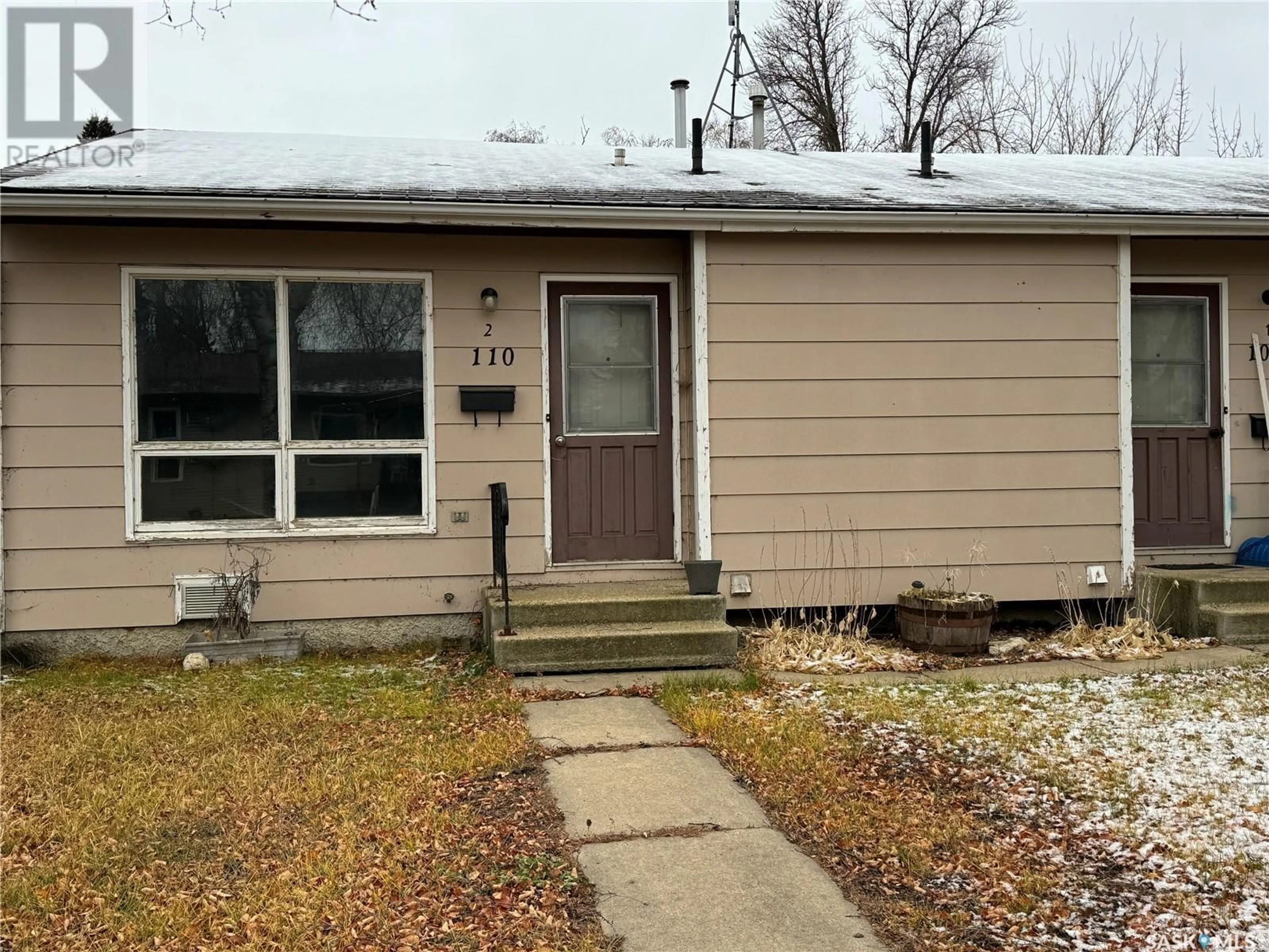 Unknown for 108/110 1ST AVENUE, Hyas Saskatchewan S0A1K0