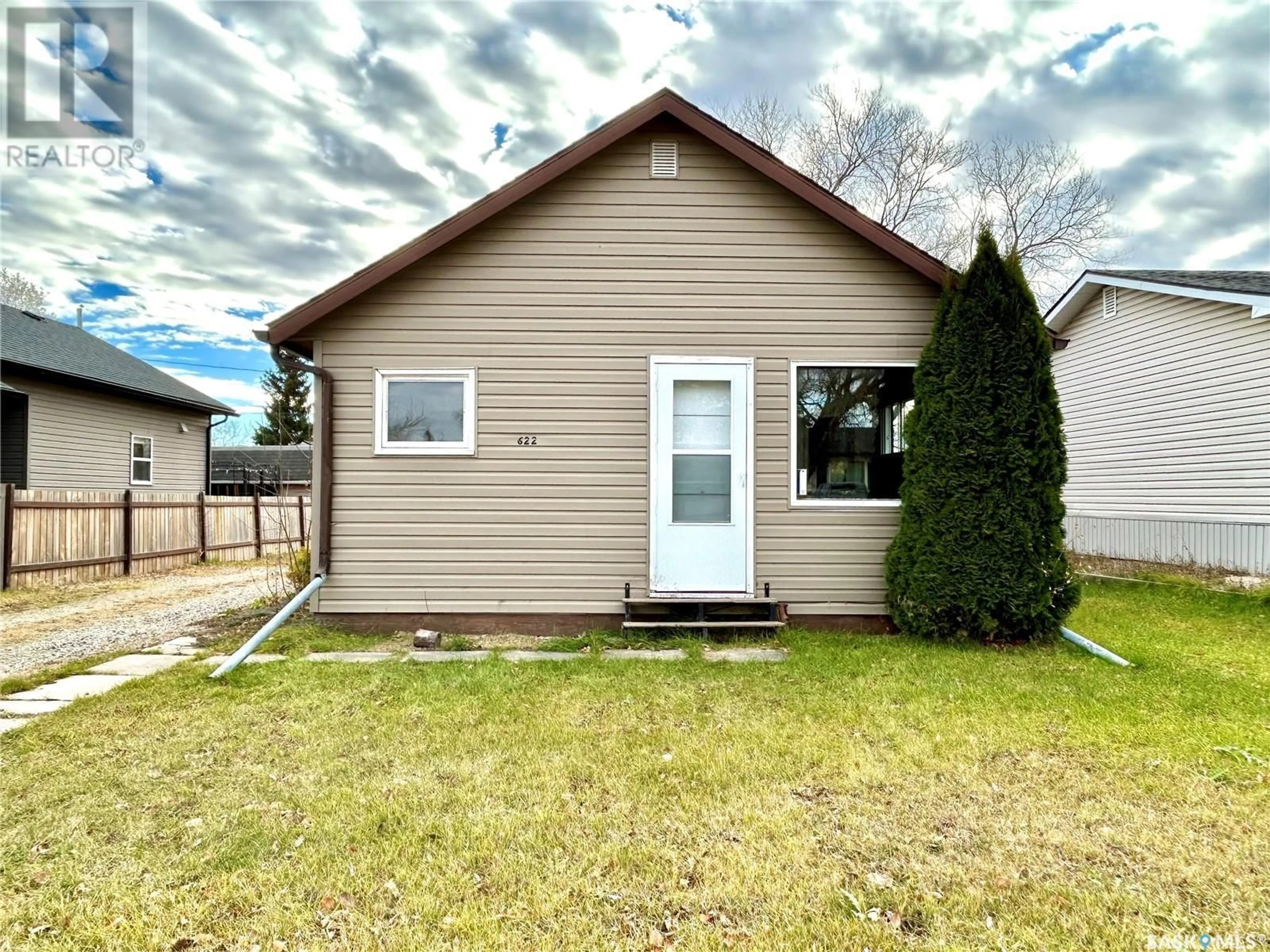 Frontside or backside of a home, cottage for 622 98th AVENUE, Tisdale Saskatchewan S0E1T0