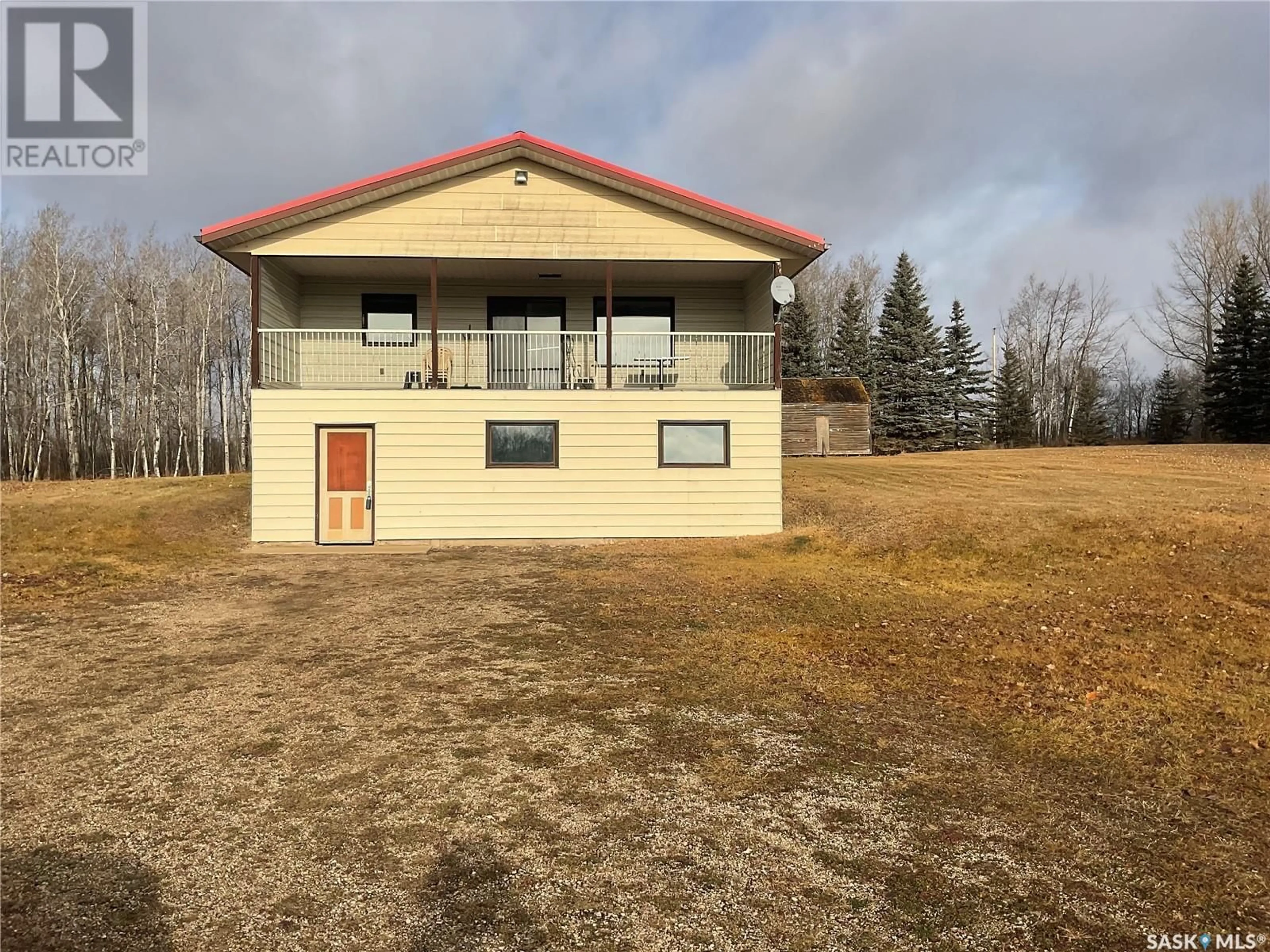 Frontside or backside of a home, the front or back of building for Larson Acreage, Invergordon Rm No. 430 Saskatchewan S0J1B0