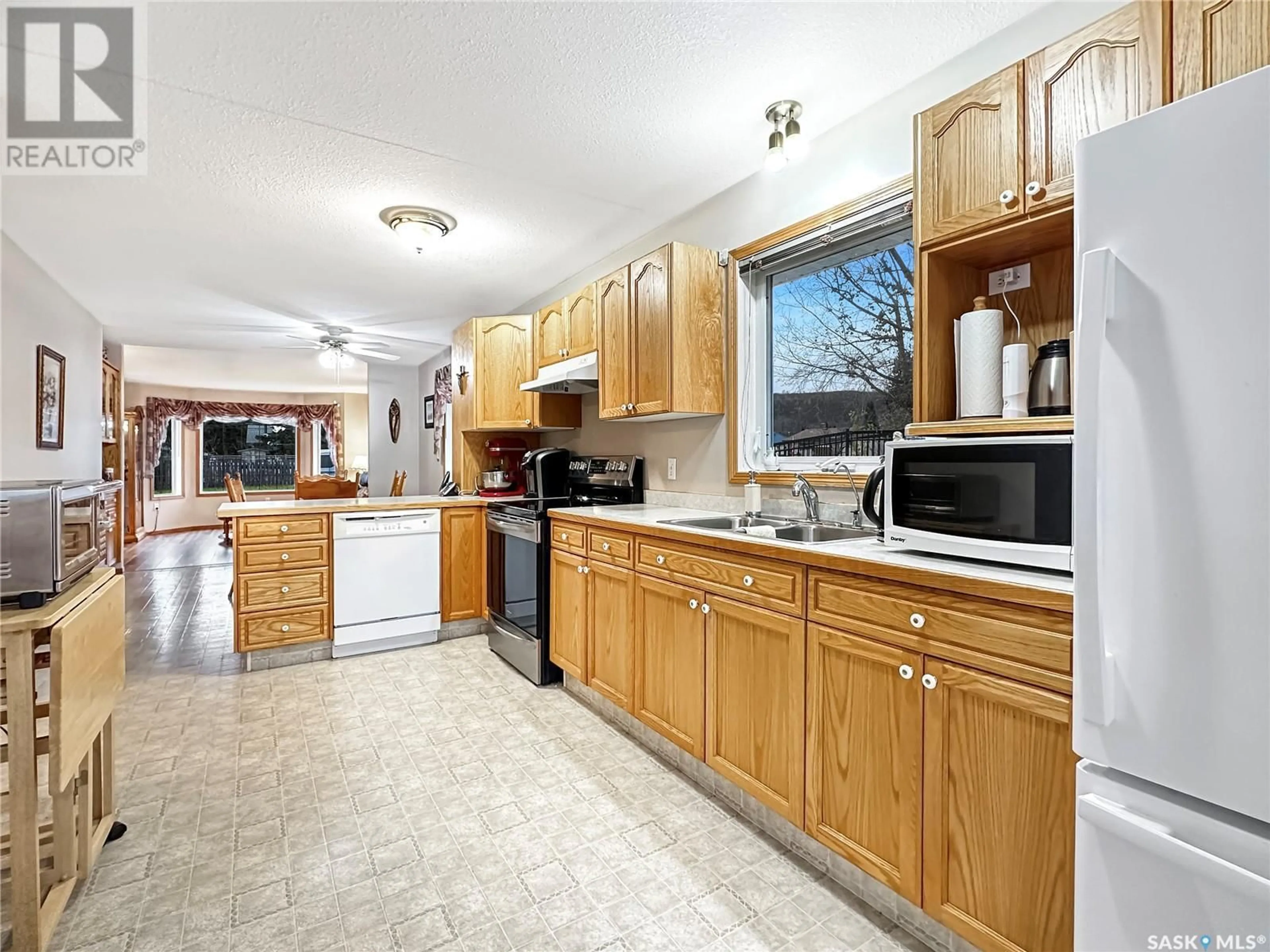 Kitchen, wood floors, cottage for 402 4th STREET W, Fort Qu'Appelle Saskatchewan S0G1S0