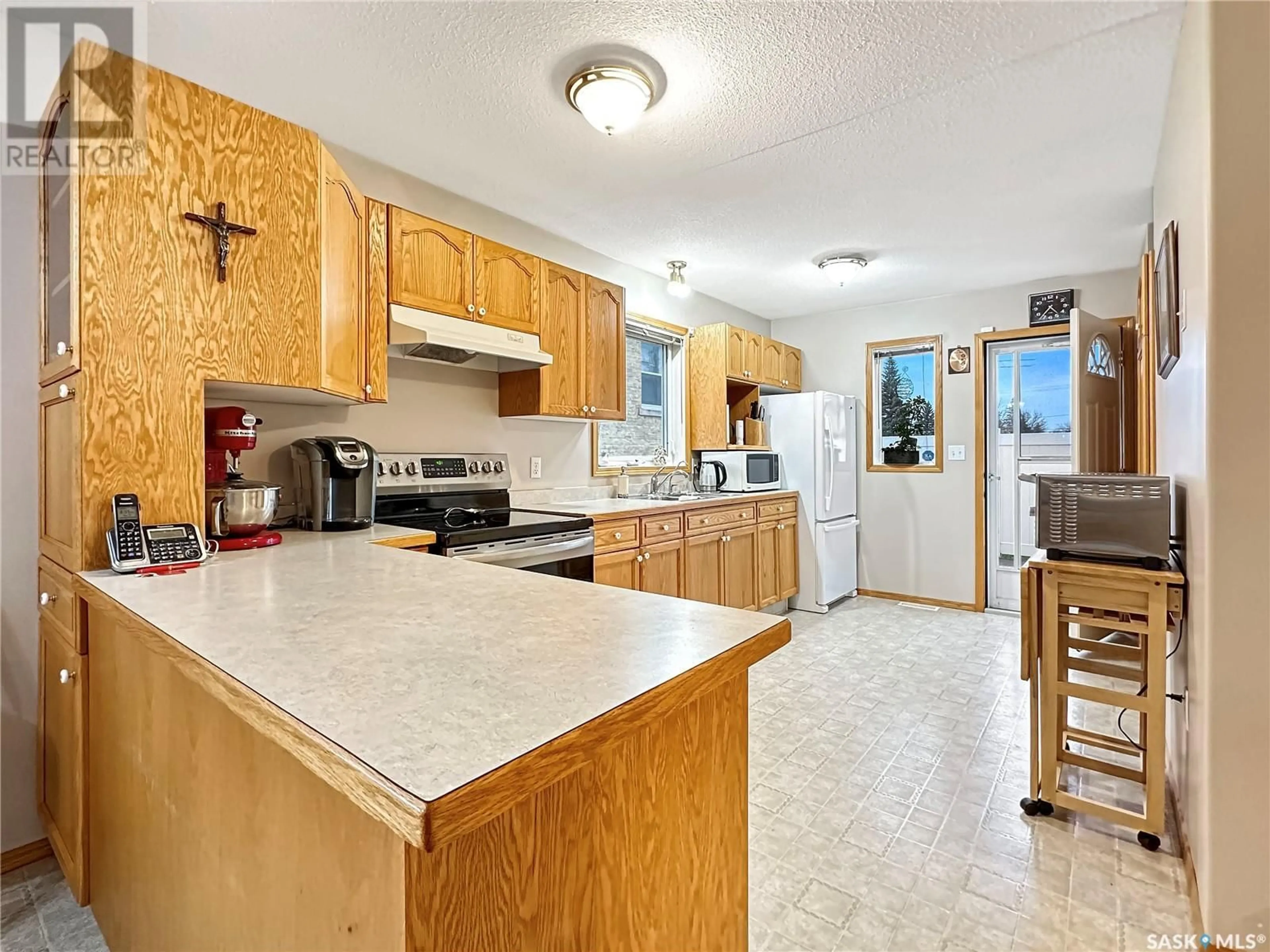 Kitchen, wood floors, cottage for 402 4th STREET W, Fort Qu'Appelle Saskatchewan S0G1S0