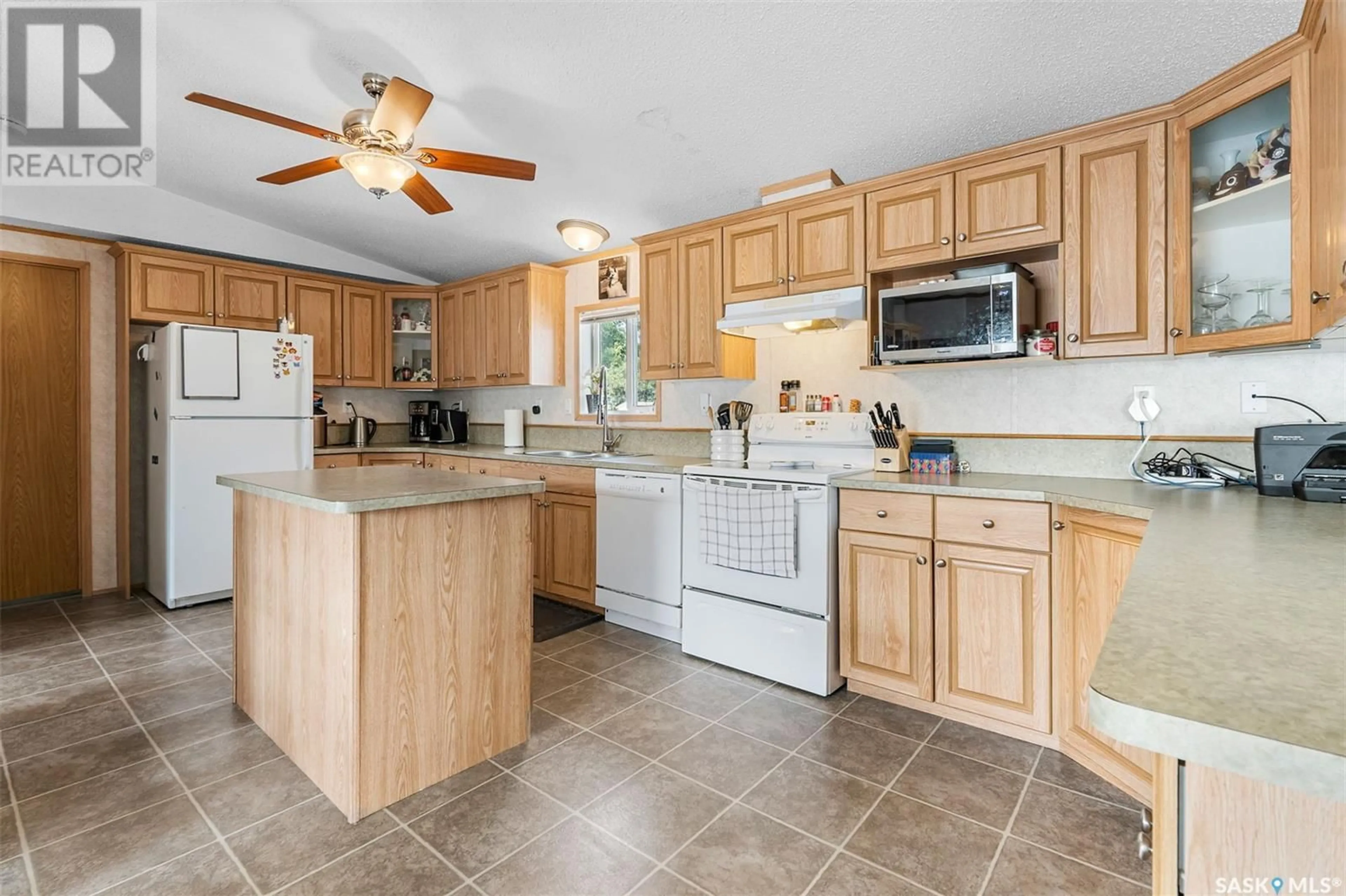 Standard kitchen, wood floors, cottage for 50 Mulberry ROAD, Sunset Estates Saskatchewan S7B0A4