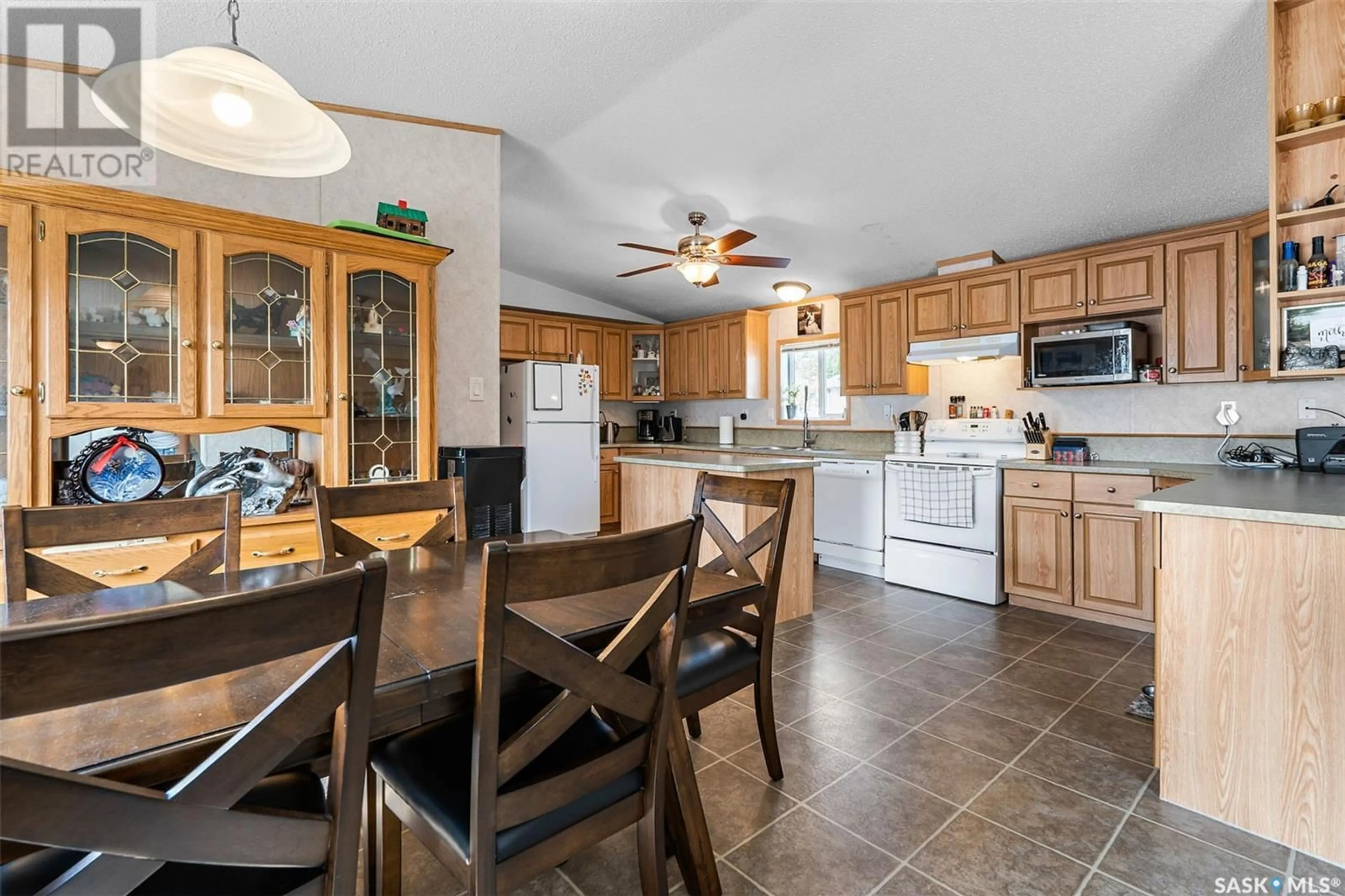 Open concept kitchen for 50 Mulberry ROAD, Sunset Estates Saskatchewan S7B0A4