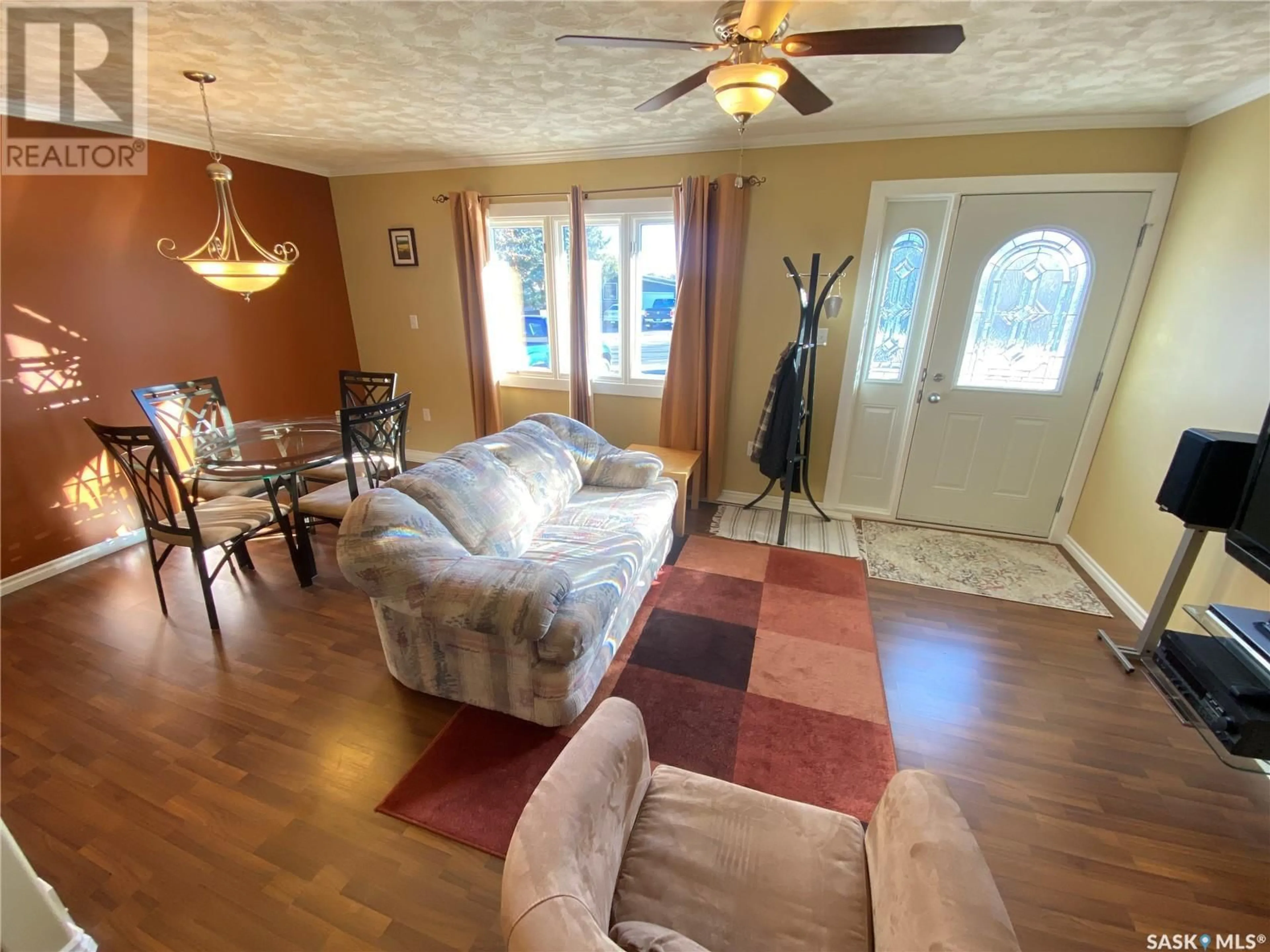 A pic of a room, wood floors for 20 Redwood DRIVE, Yorkton Saskatchewan S3N3X7