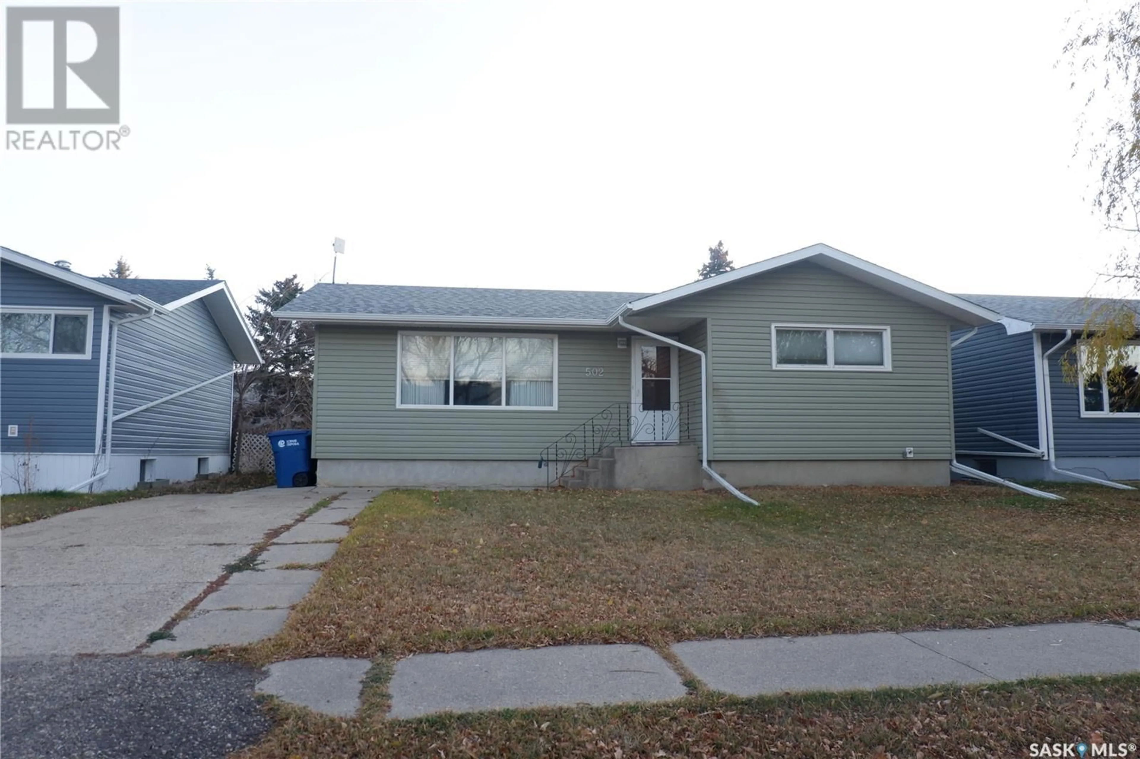 Frontside or backside of a home, the front or back of building for 502 4th AVENUE E, Assiniboia Saskatchewan S0H0B0