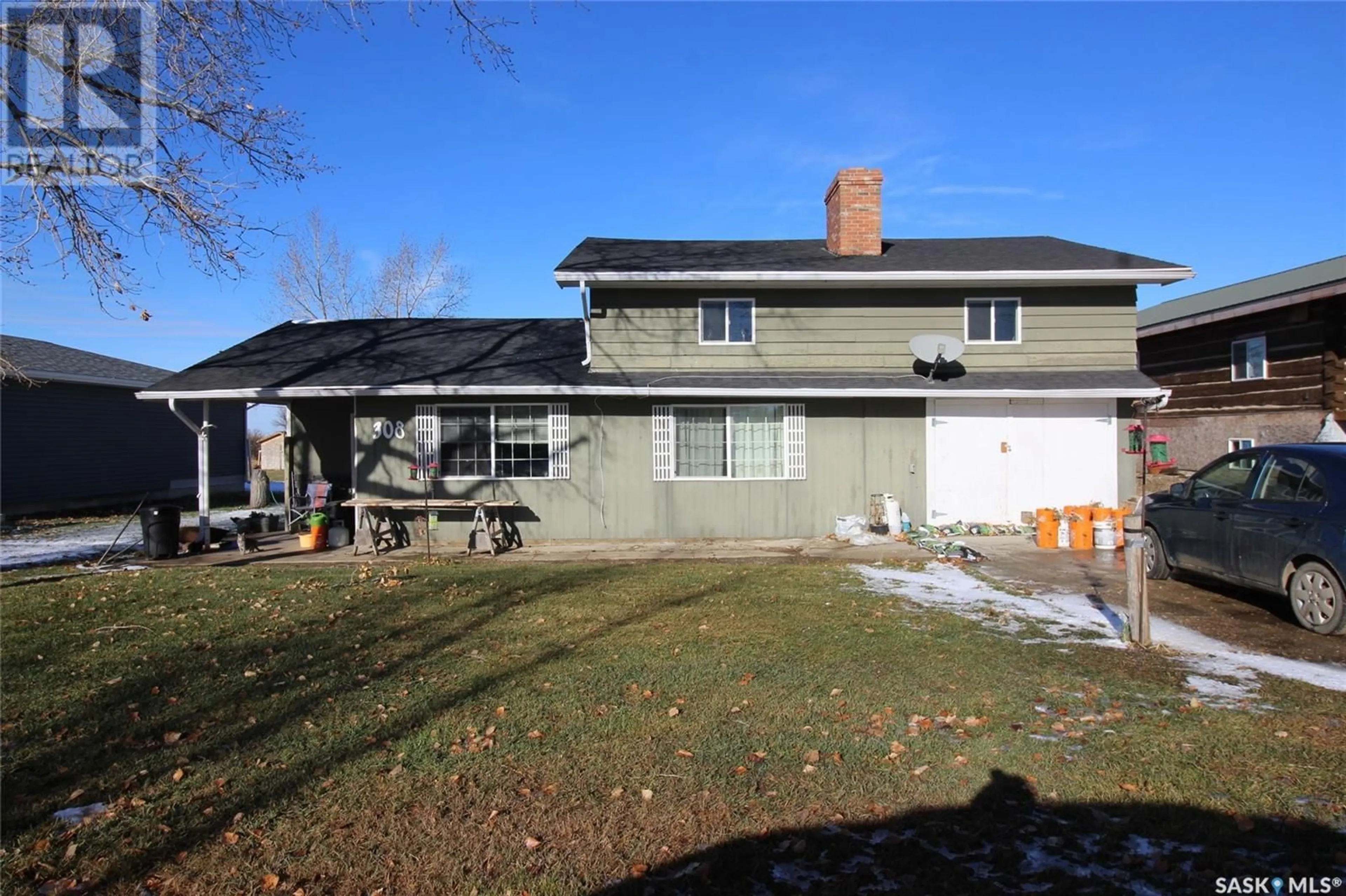 Frontside or backside of a home, cottage for 308 2nd AVENUE W, Frontier Saskatchewan S0N0W0