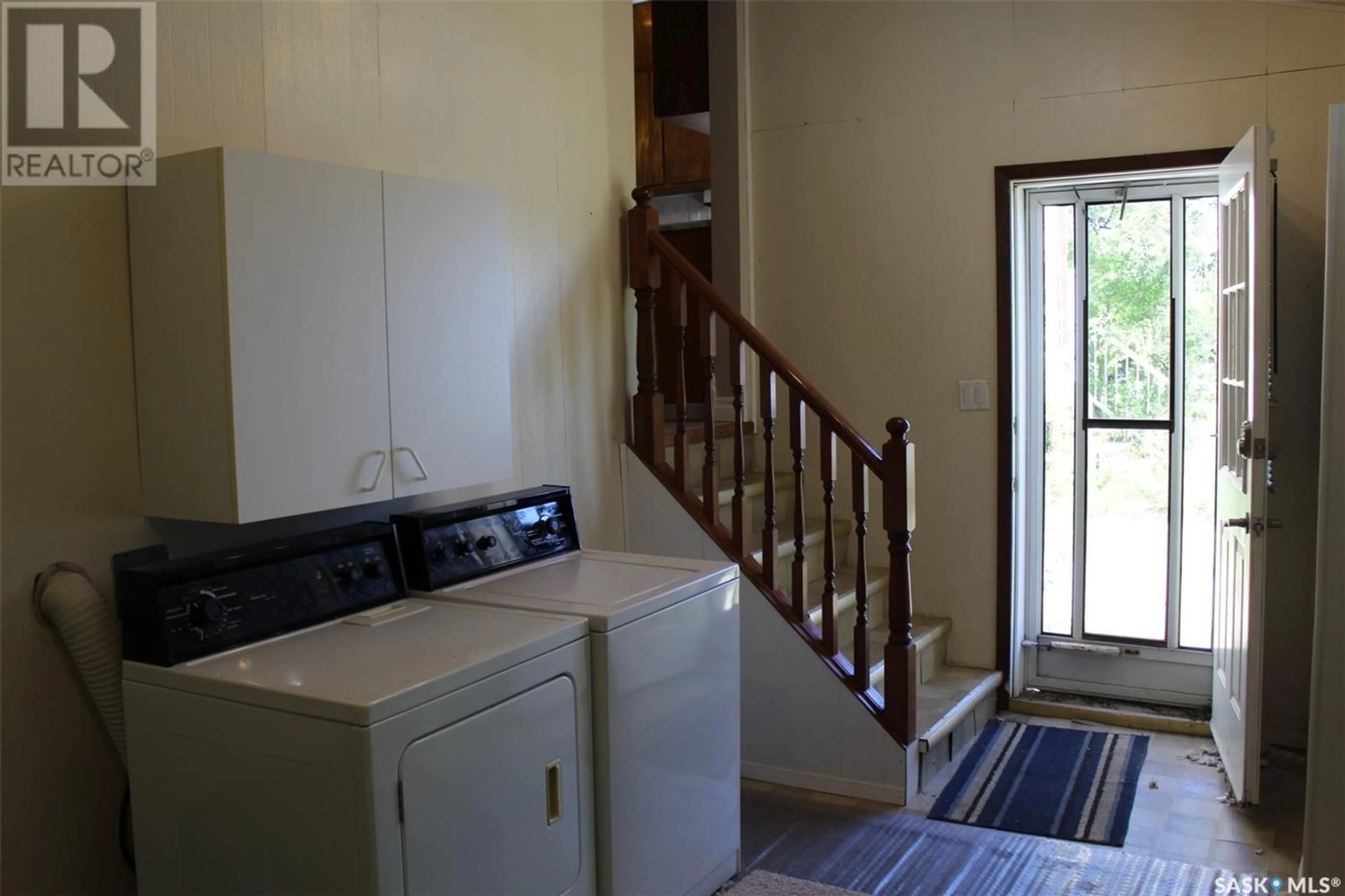 Laundry room for Oungre Acreage RM Souris Valley #7, Souris Valley Rm No. 7 Saskatchewan S0C1Z0