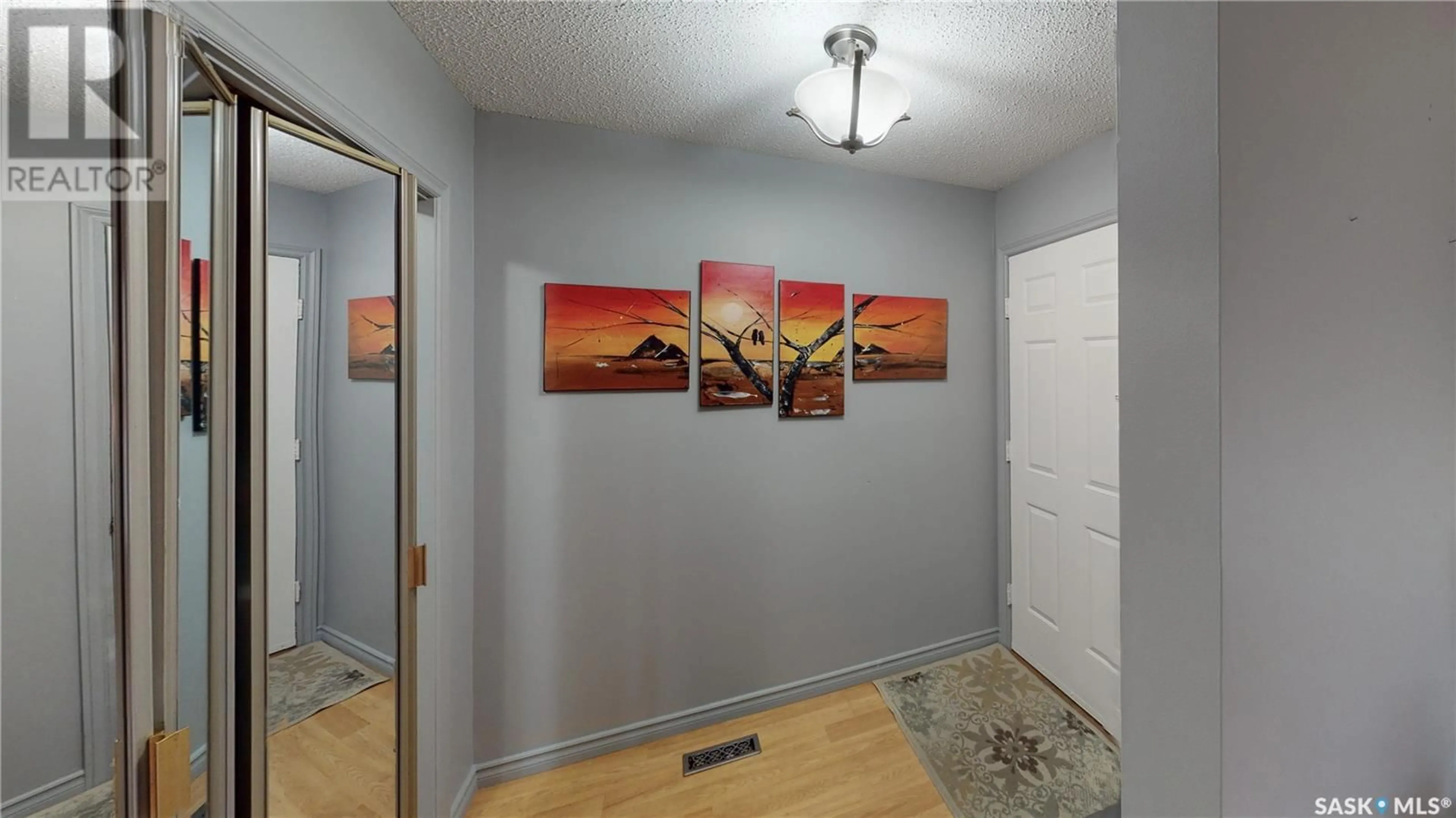 Indoor entryway, not visible floor for 797 Bard CRESCENT, Regina Saskatchewan S4X2L1