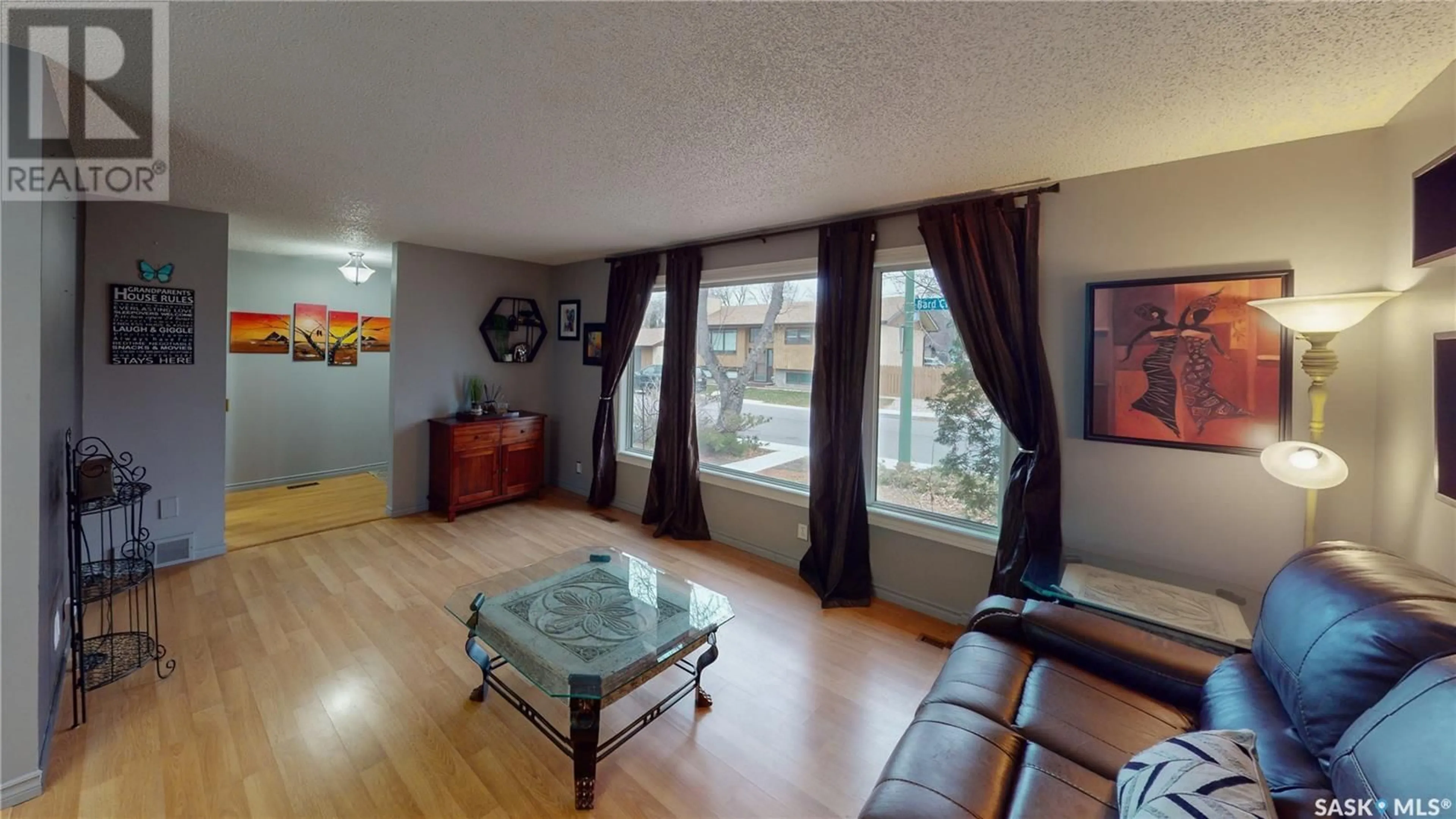 Living room, wood floors for 797 Bard CRESCENT, Regina Saskatchewan S4X2L1