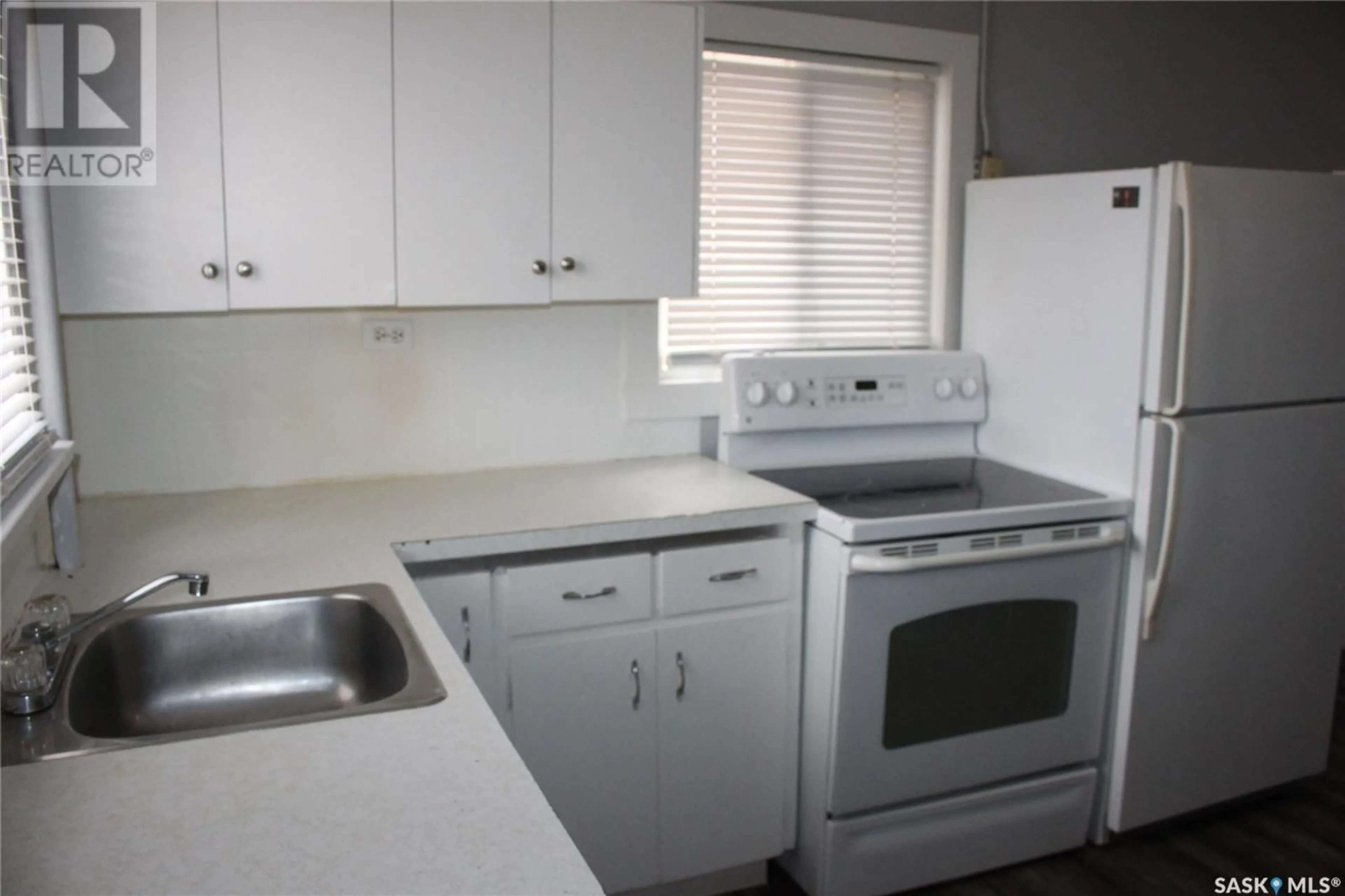 Standard kitchen, cottage for 511 Montreal STREET, Regina Saskatchewan S4R1L6