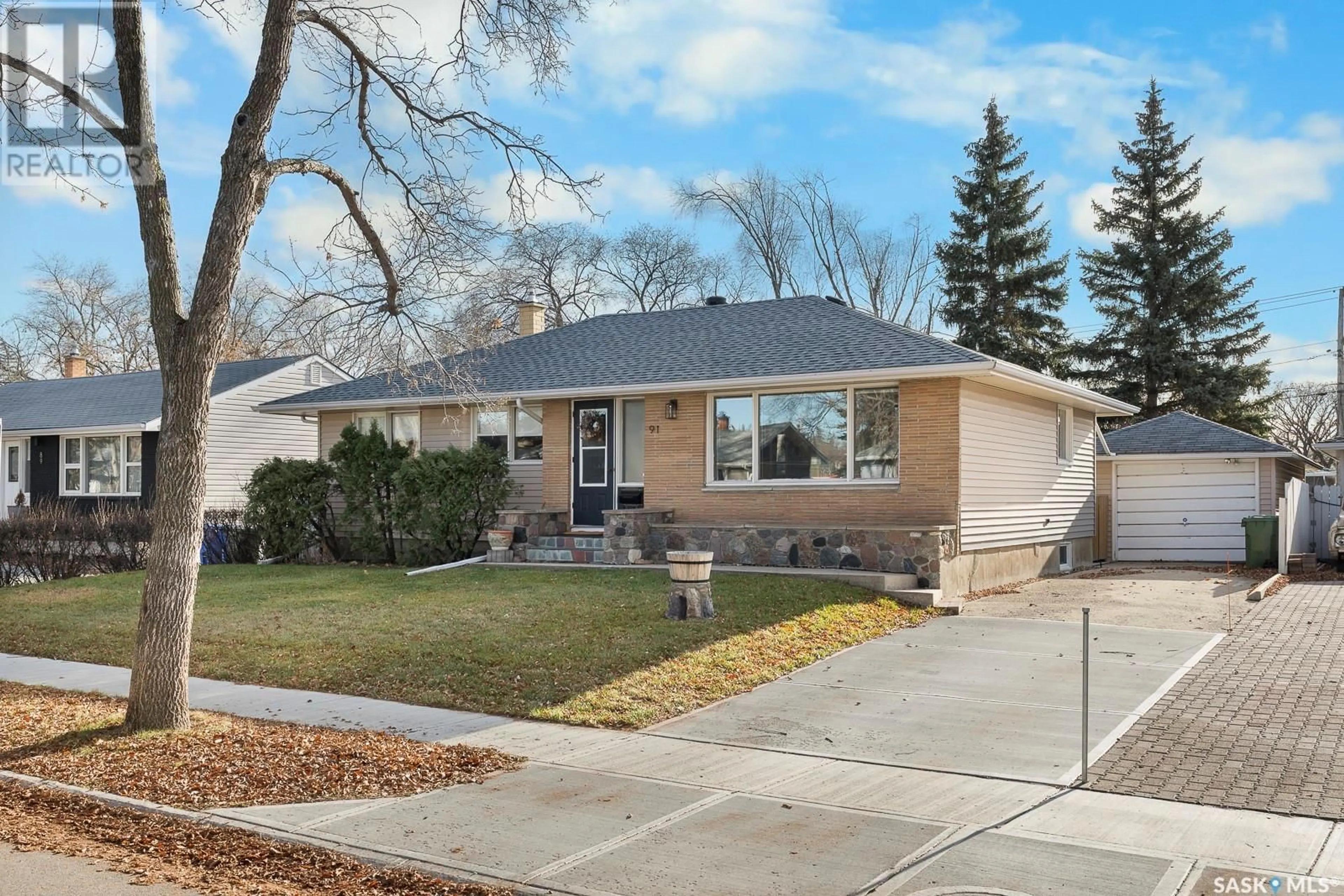 Home with vinyl exterior material for 91 MCNAB CRESCENT, Regina Saskatchewan S4S4B3