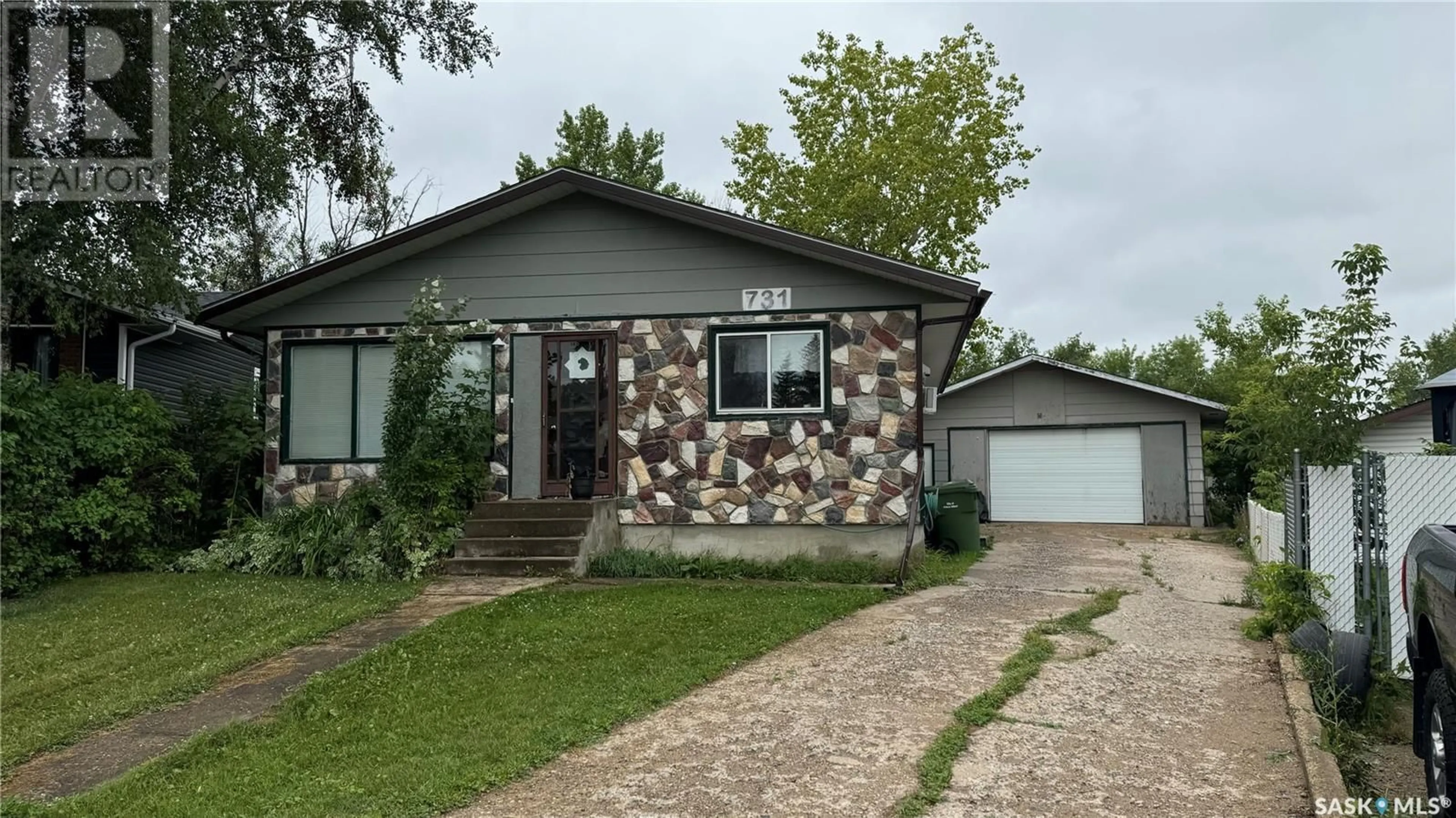 Frontside or backside of a home, cottage for 731 McCraney CRESCENT, Prince Albert Saskatchewan S6V6W3