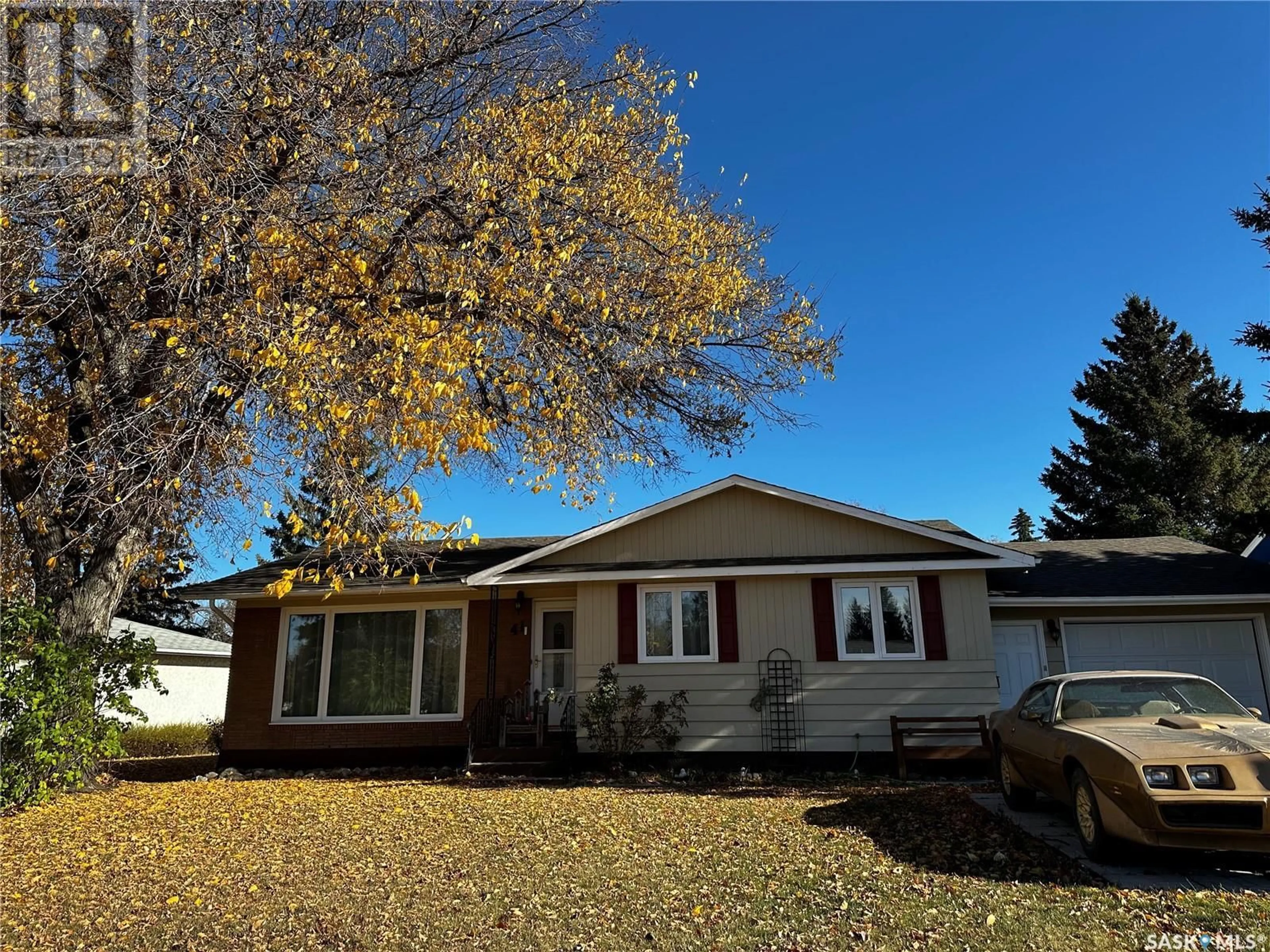 Frontside or backside of a home, cottage for 41 Victor PLACE, Yorkton Saskatchewan S3N2H3