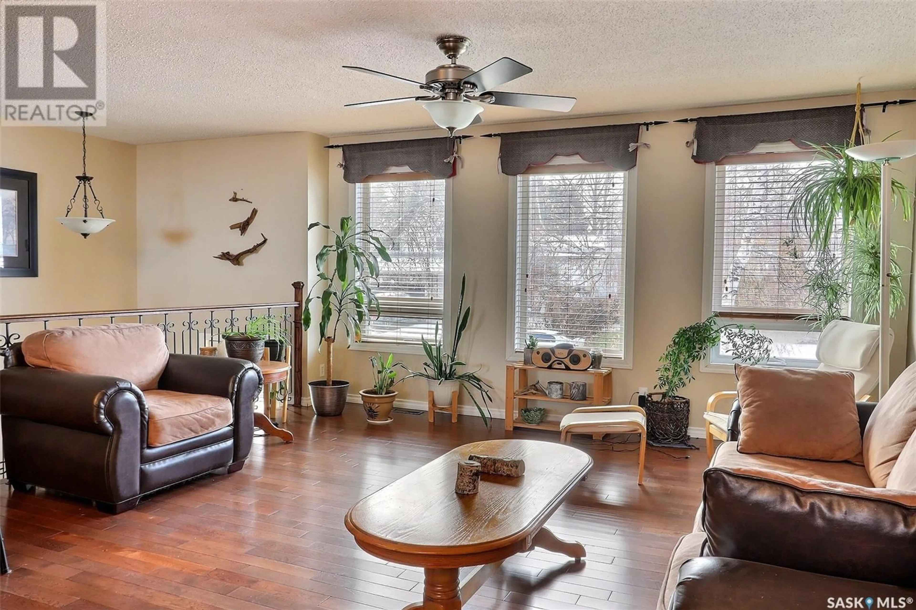 Living room, wood floors for 3180 Grey Owl CRESCENT, Prince Albert Saskatchewan S6V6X5