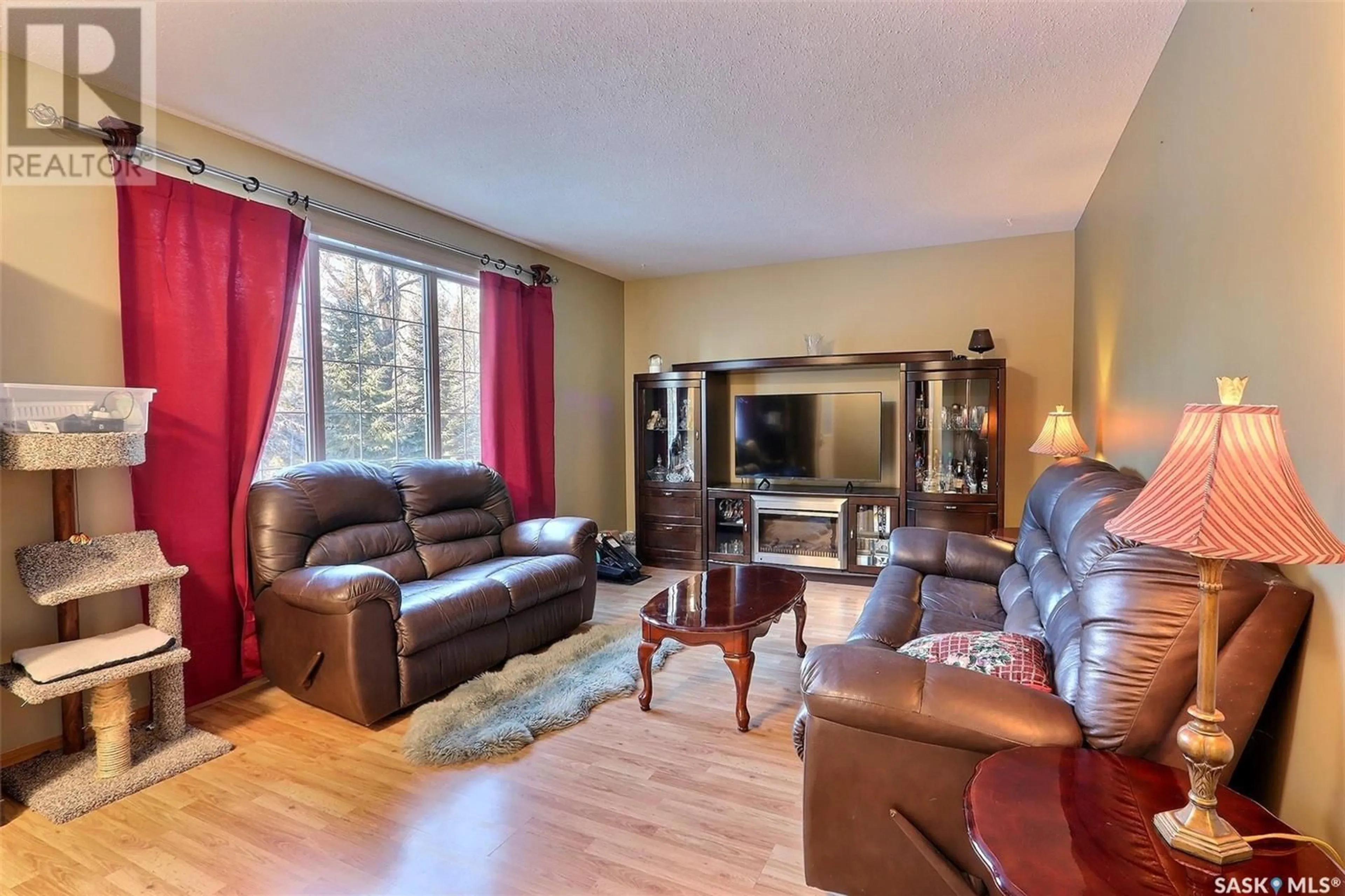 Living room, wood floors for 120 Birch LANE, Prince Albert Saskatchewan S0J1C0