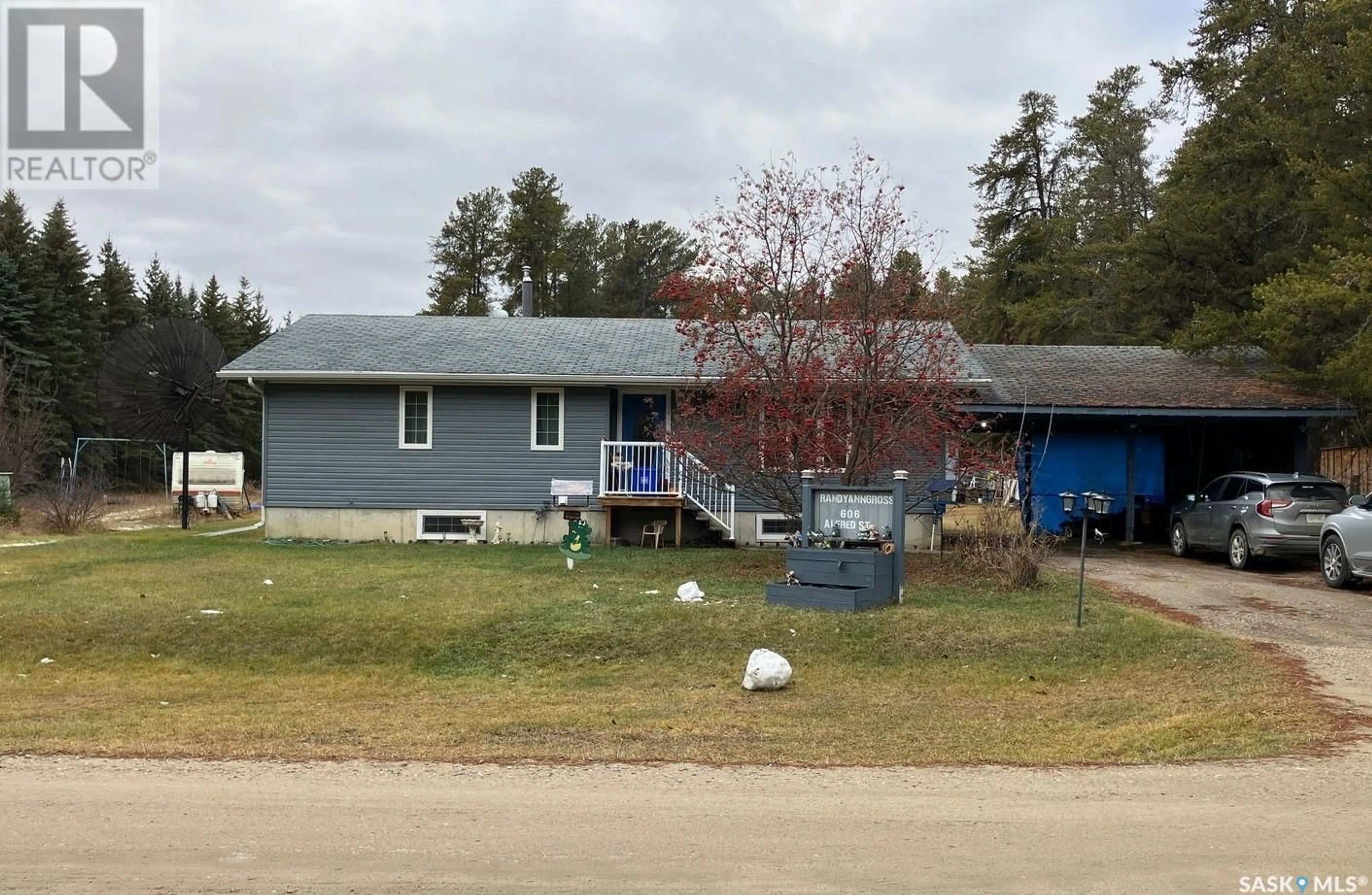 Frontside or backside of a home, cottage for 606 Alfred STREET, Nipawin Rm No. 487 Saskatchewan S0E1E0