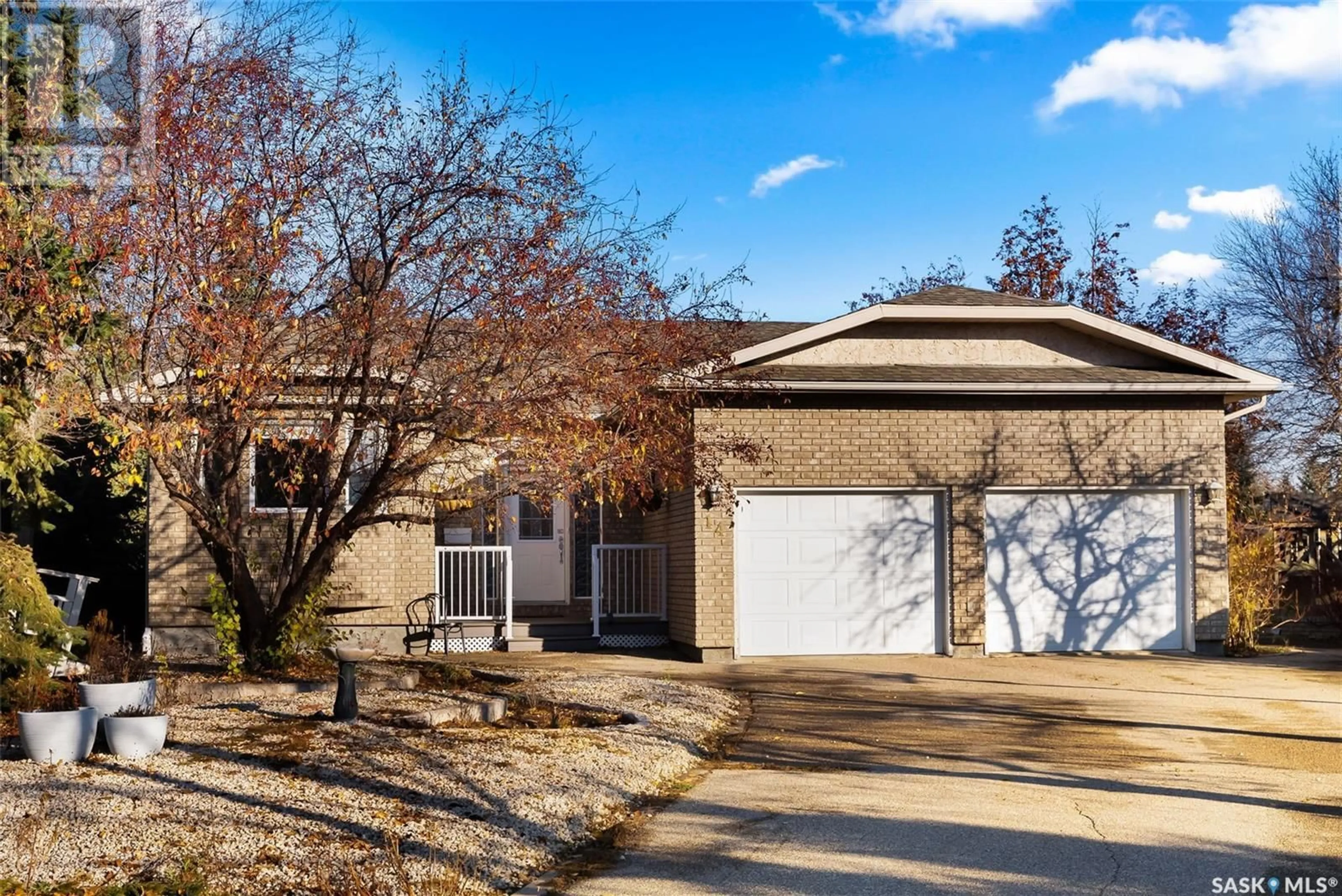 A pic from exterior of the house or condo, cottage for 14 Park BAY, Emerald Park Saskatchewan S4L1B2