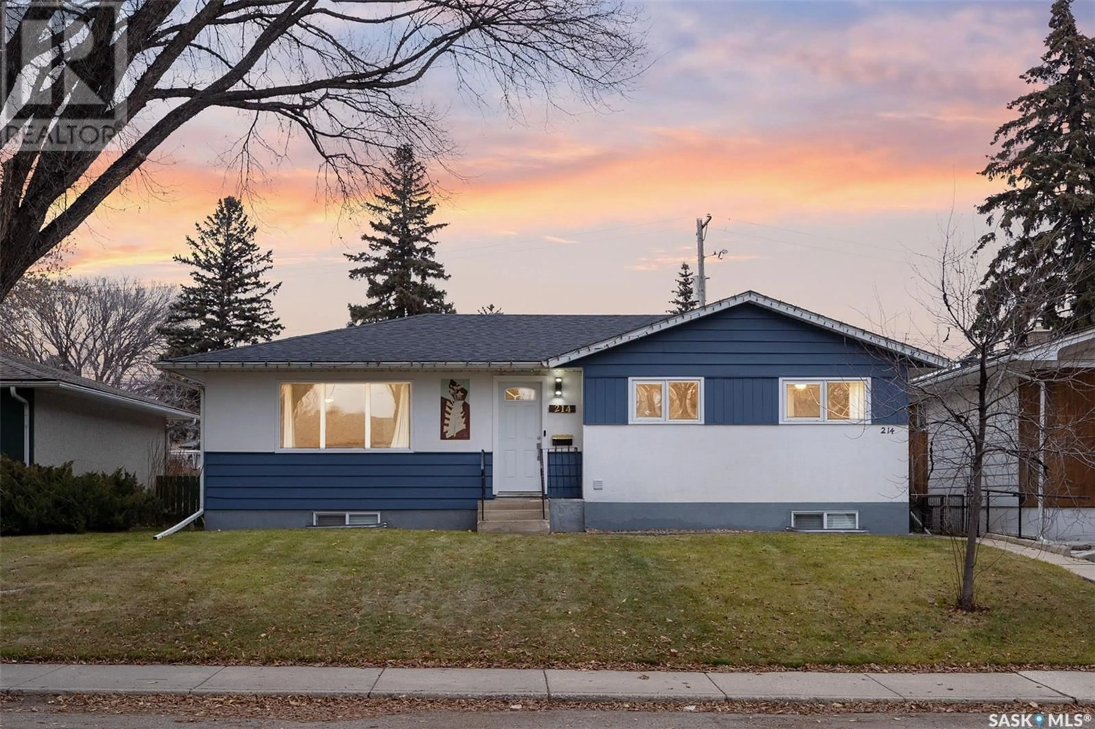 Home with vinyl exterior material for 214 X AVENUE N, Saskatoon Saskatchewan S7L3V5