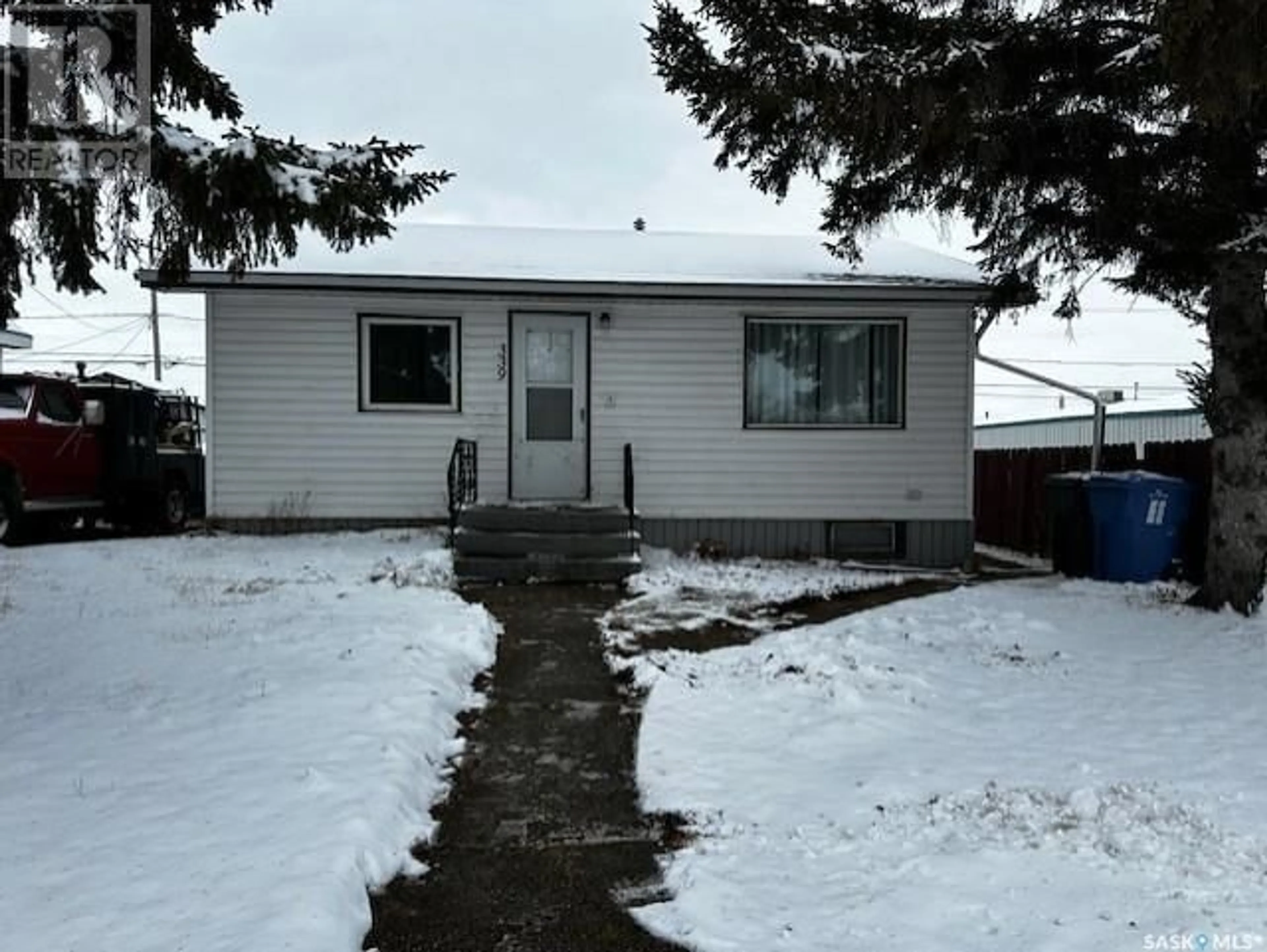 Frontside or backside of a home, the street view for 339 2nd AVENUE E, Melville Saskatchewan S0A2P0