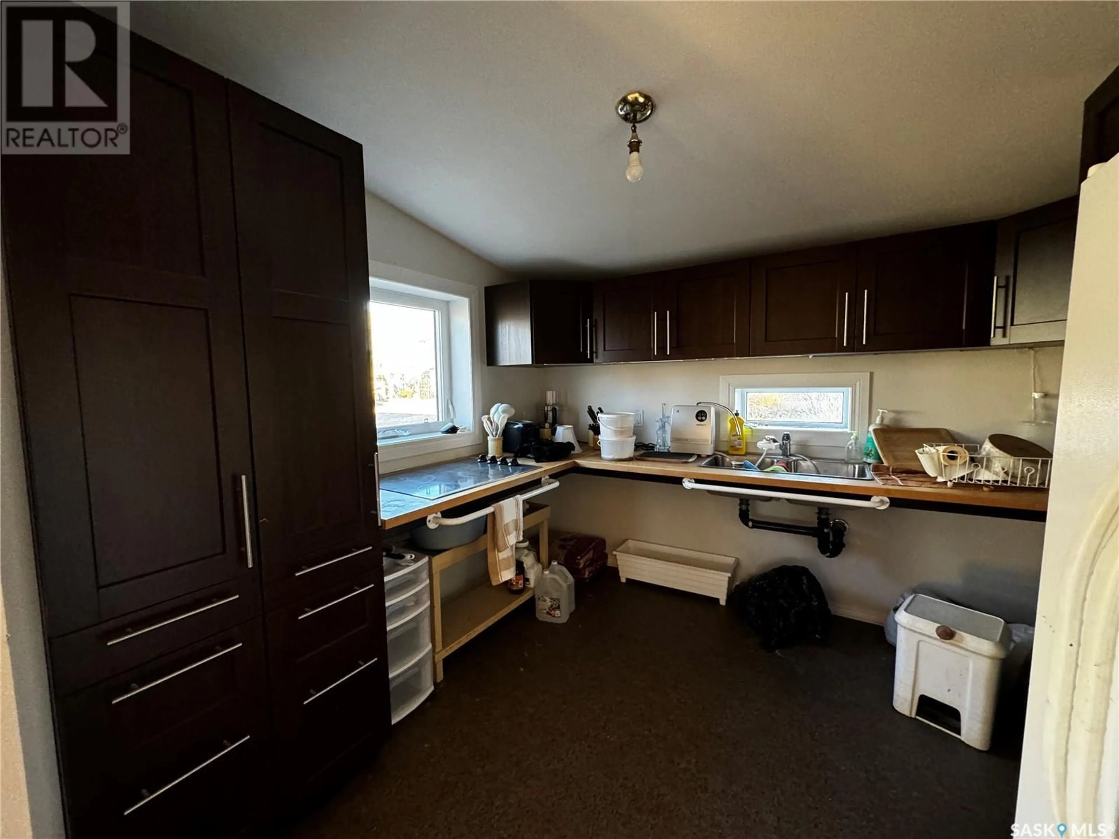 Kitchen, wood floors, cottage for 101 4th AVENUE W, Gravelbourg Saskatchewan S0H1X0