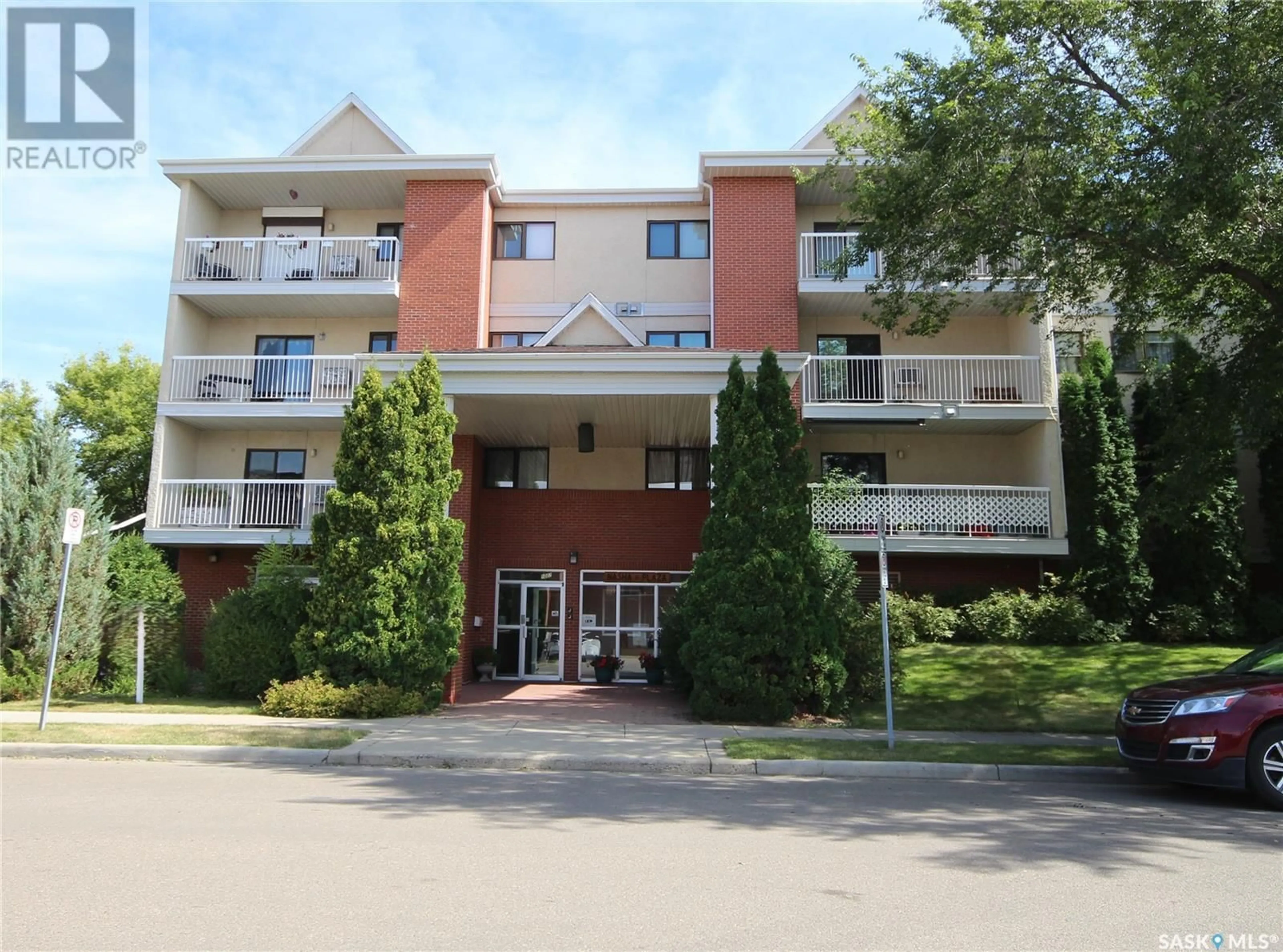 A pic from exterior of the house or condo, the front or back of building for 201 1002 108th STREET, North Battleford Saskatchewan S9A2A9