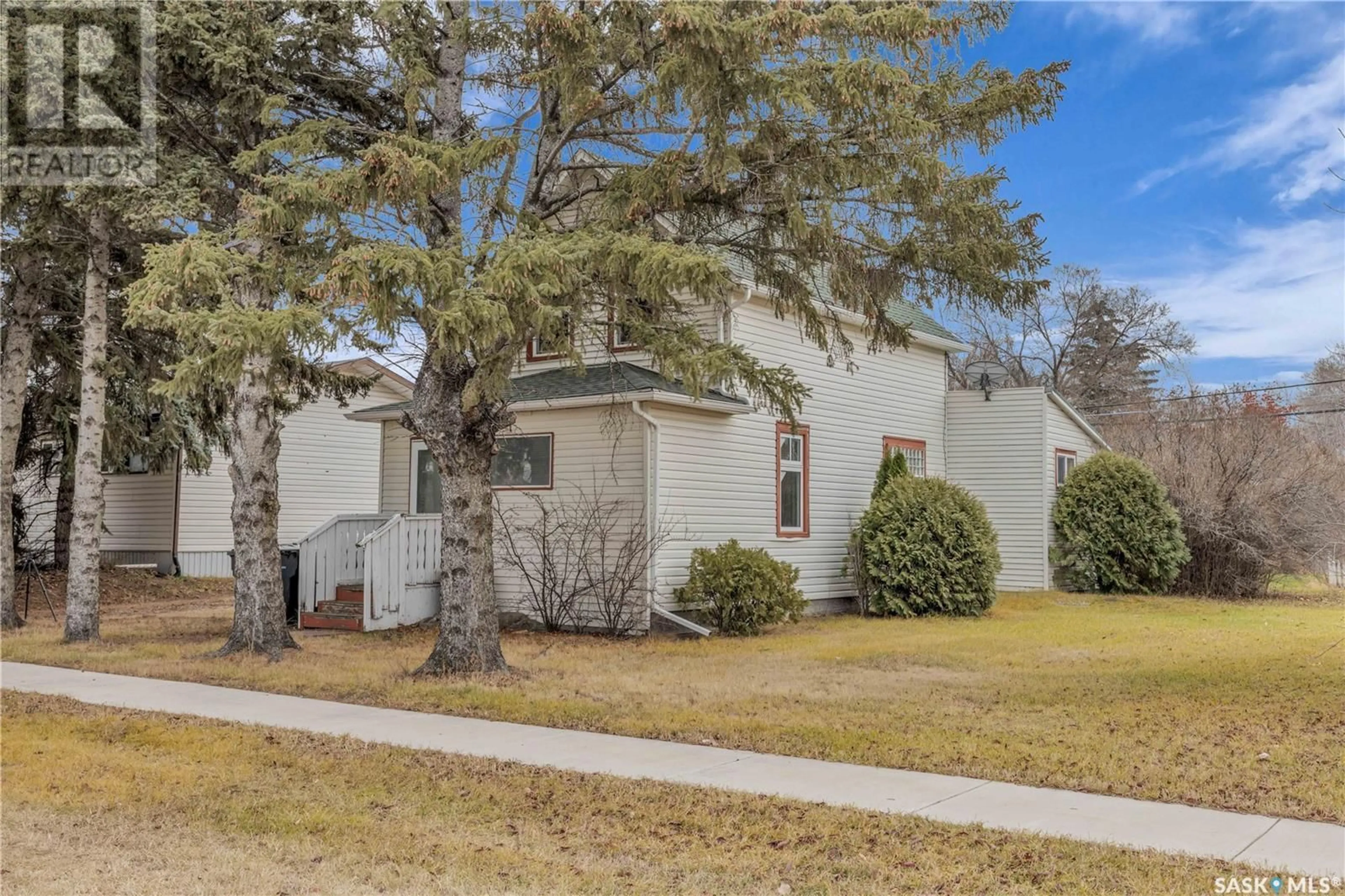 A pic from exterior of the house or condo, cottage for 2 1st STREET E, Langham Saskatchewan S0K2L0