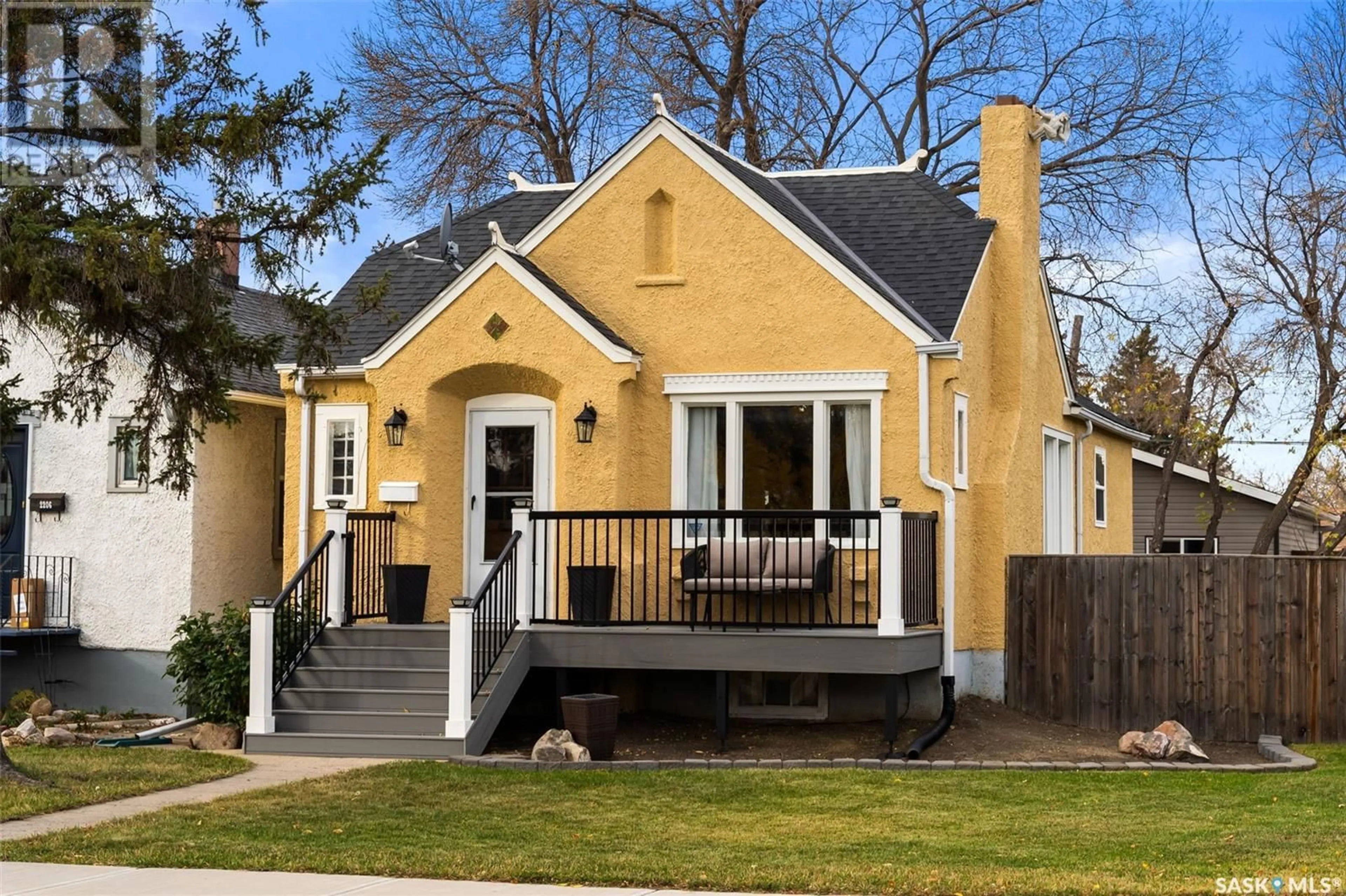 Frontside or backside of a home, cottage for 2200 Queen STREET, Regina Saskatchewan S4T4C5