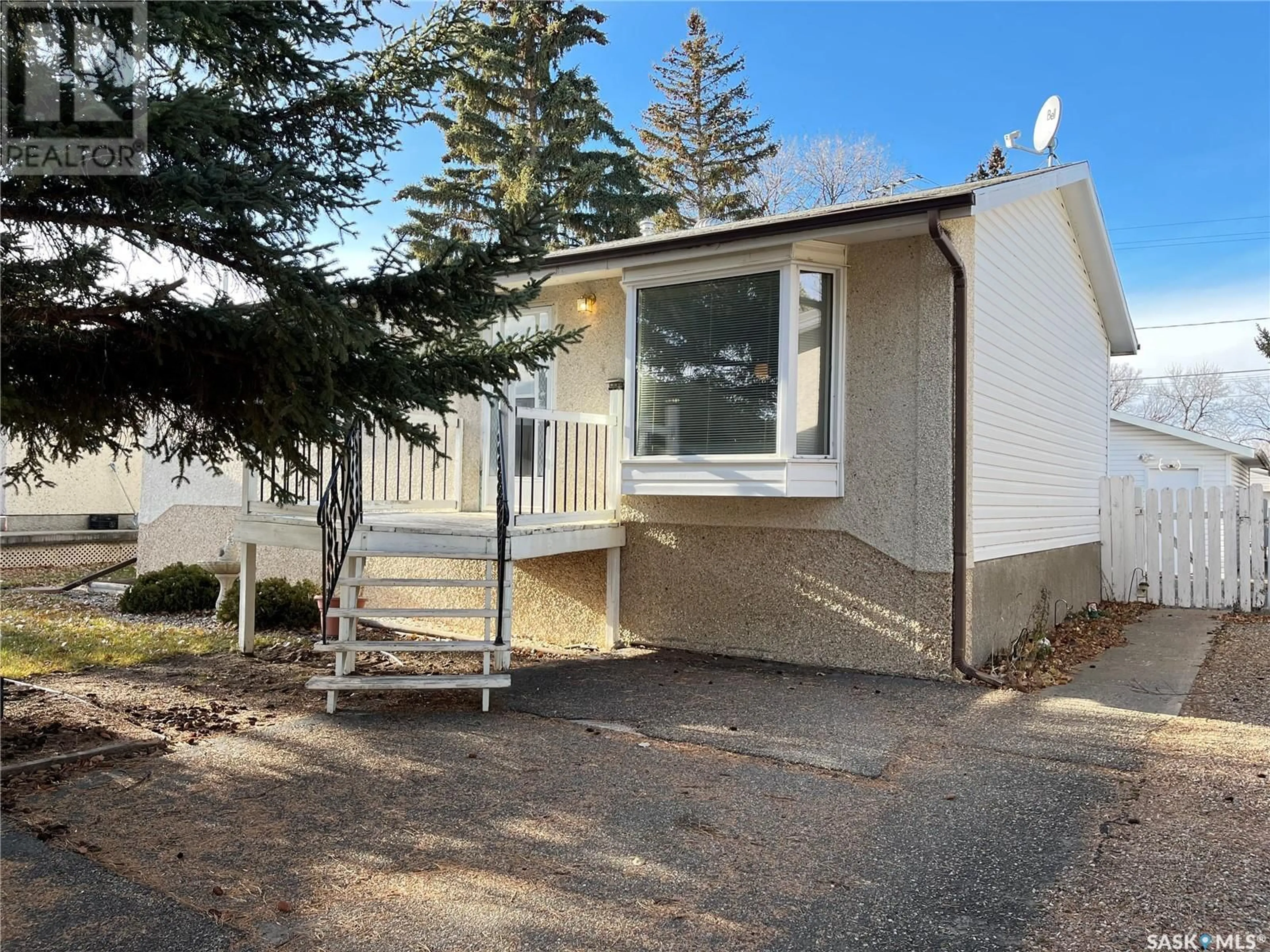 A pic from exterior of the house or condo, cottage for 109 Griffin STREET, Maple Creek Saskatchewan S0N1N0