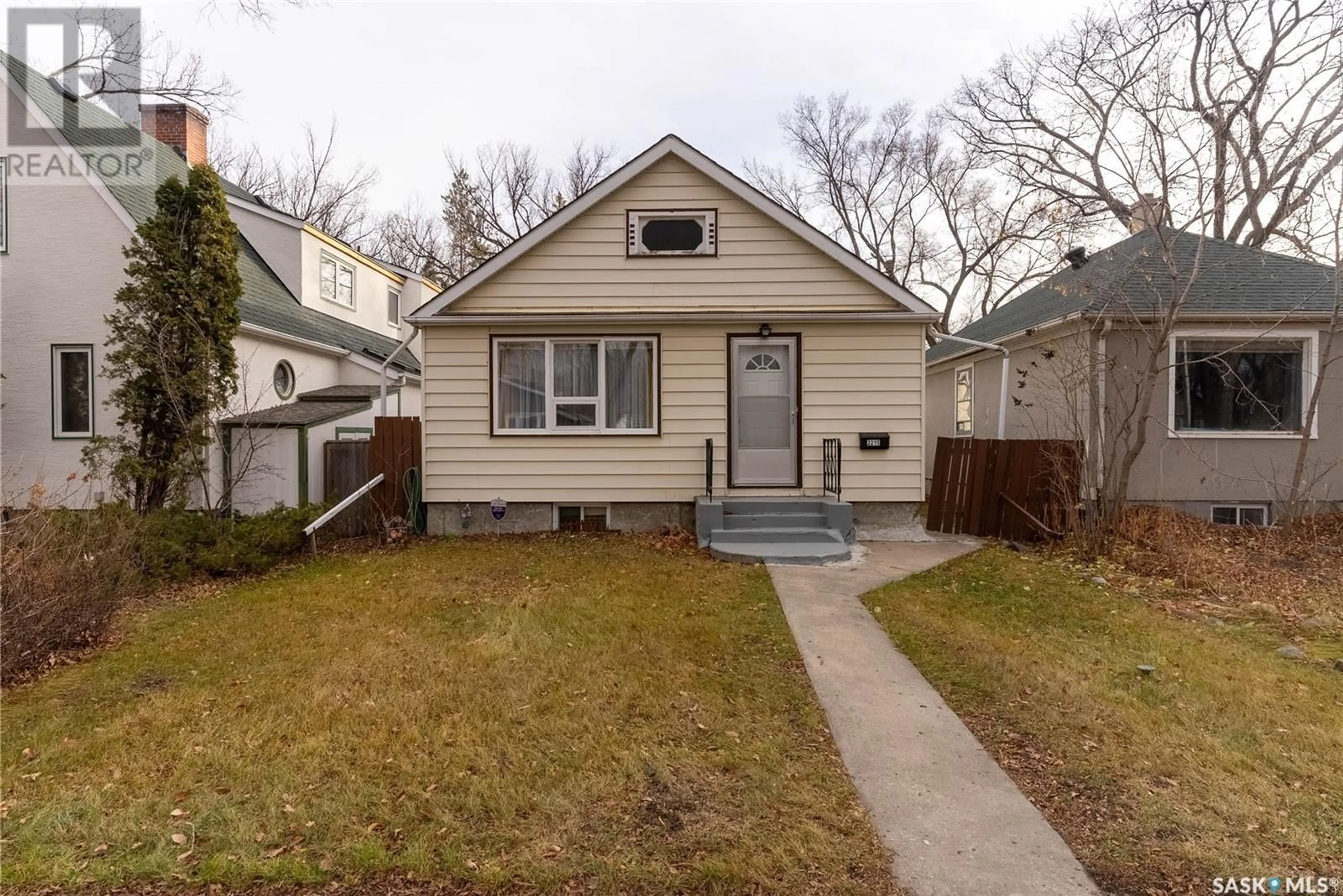 Frontside or backside of a home, cottage for 2215 Athol STREET, Regina Saskatchewan S4T3G2